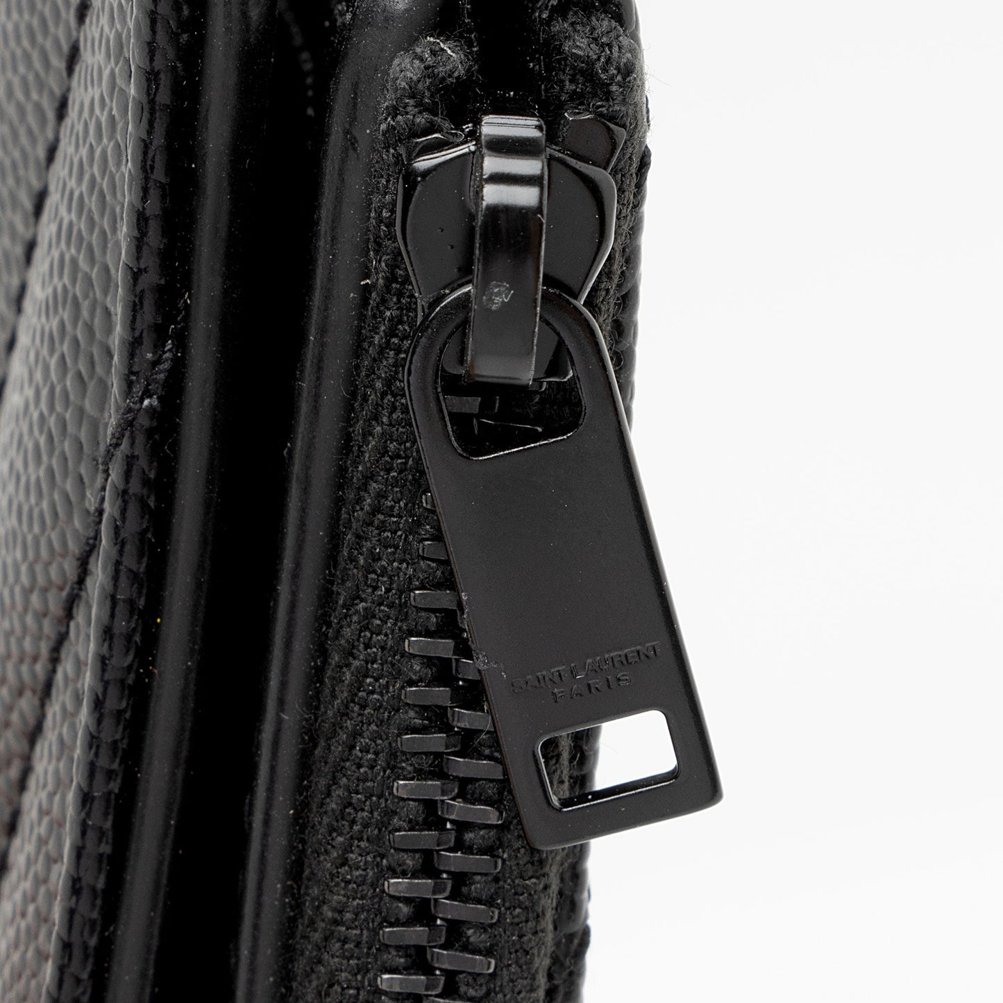 Saint Laurent Matelasse Grain de Poudre Monogram Zipper Card Case JO7h9S