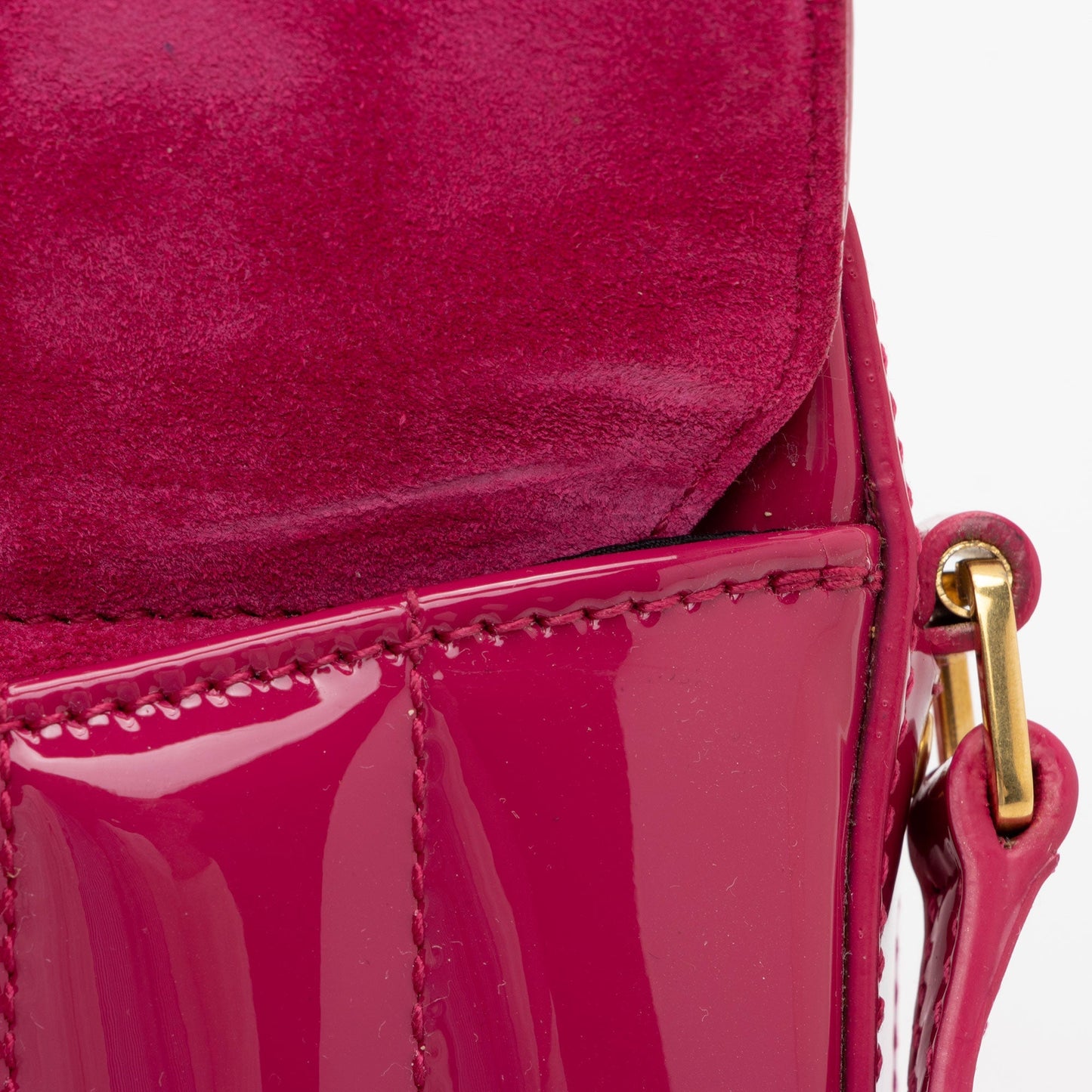 Saint Laurent Matelasse Patent Lambskin Monogram Vicky Camera Bag OaujeC