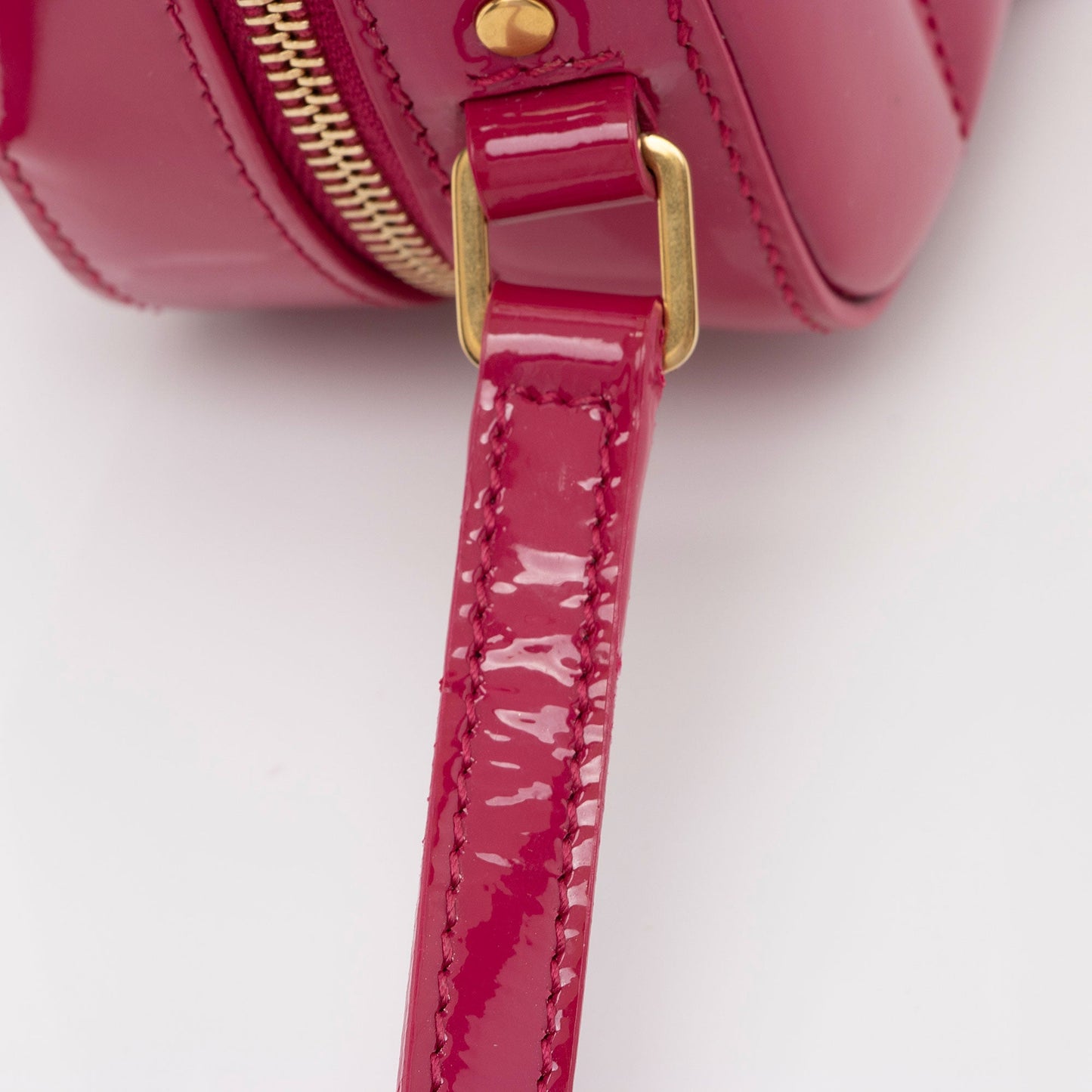 Saint Laurent Matelasse Patent Lambskin Monogram Vicky Camera Bag OaujeC