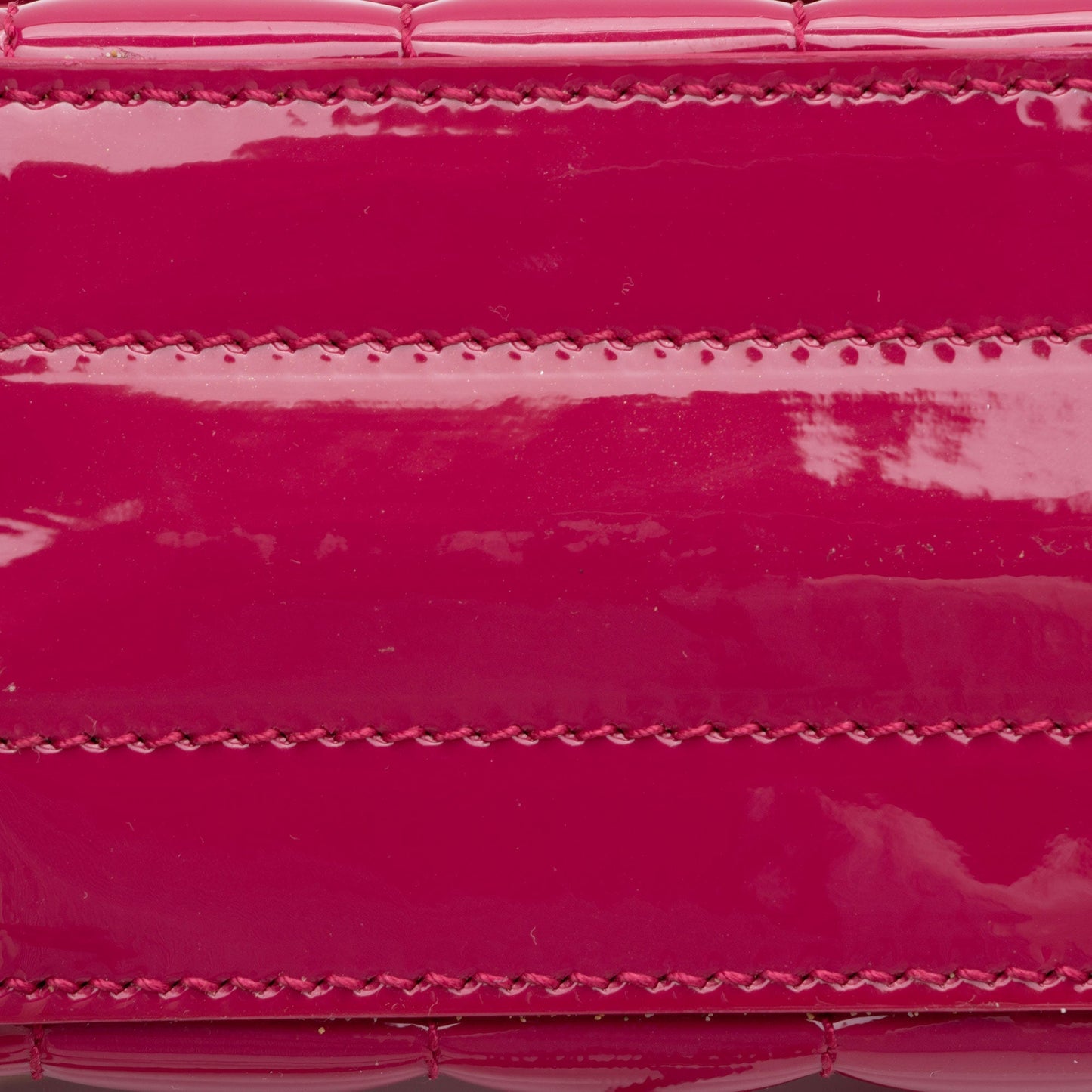Saint Laurent Matelasse Patent Lambskin Monogram Vicky Camera Bag OaujeC