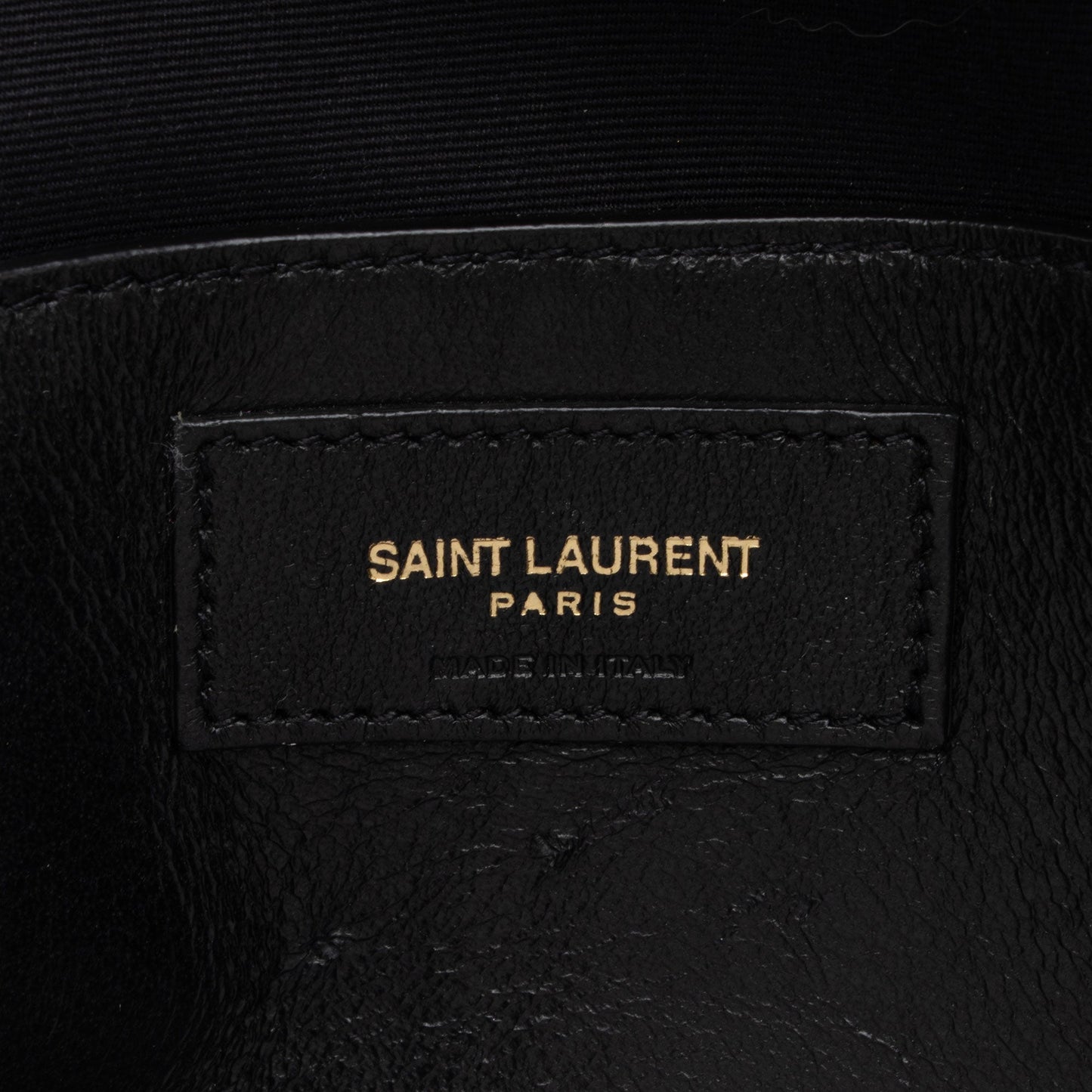 Saint Laurent Matelasse Patent Lambskin Monogram Vicky Camera Bag OaujeC