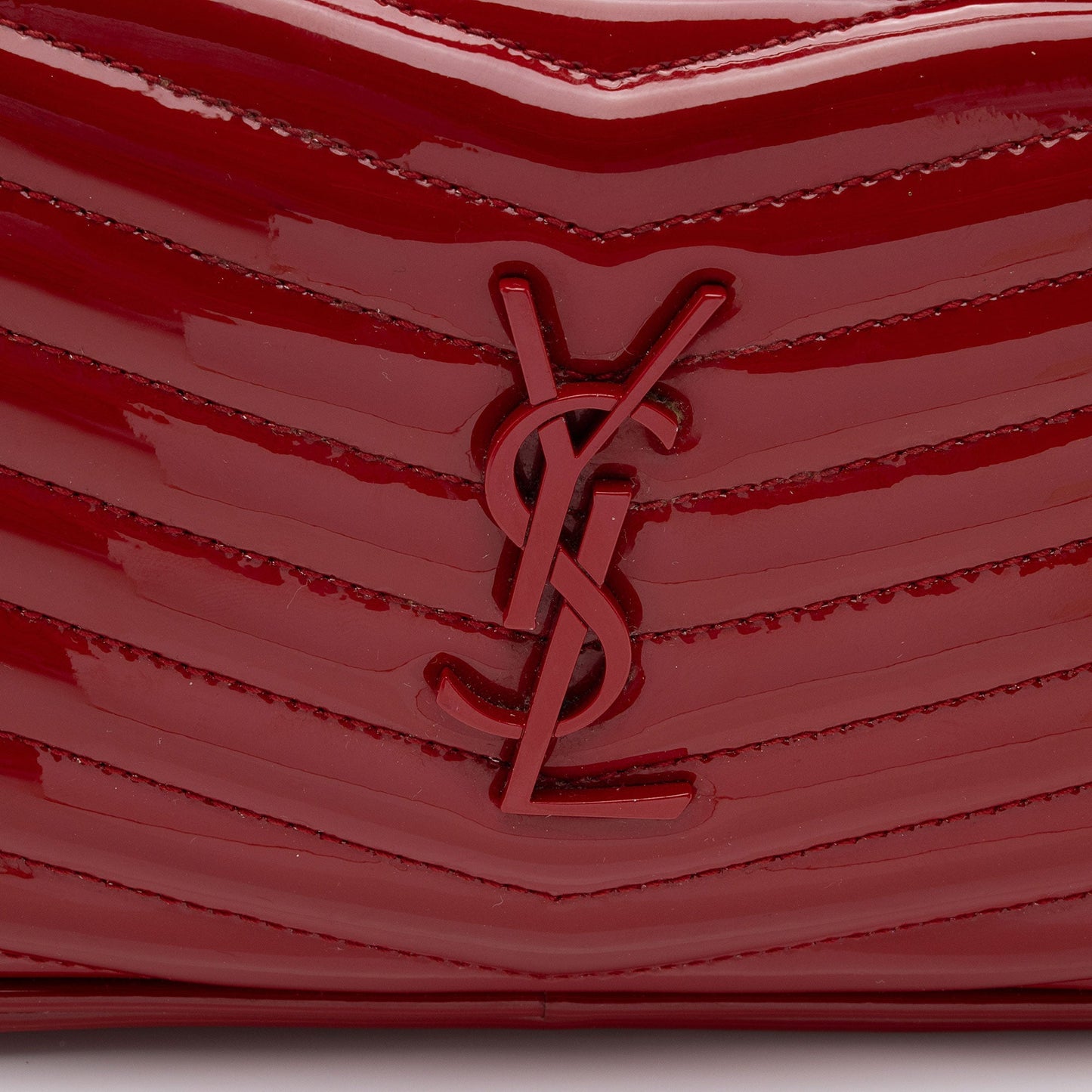 Saint Laurent Matelasse Patent Leather Monogram Lou Mini Camera Bag Z68kf0