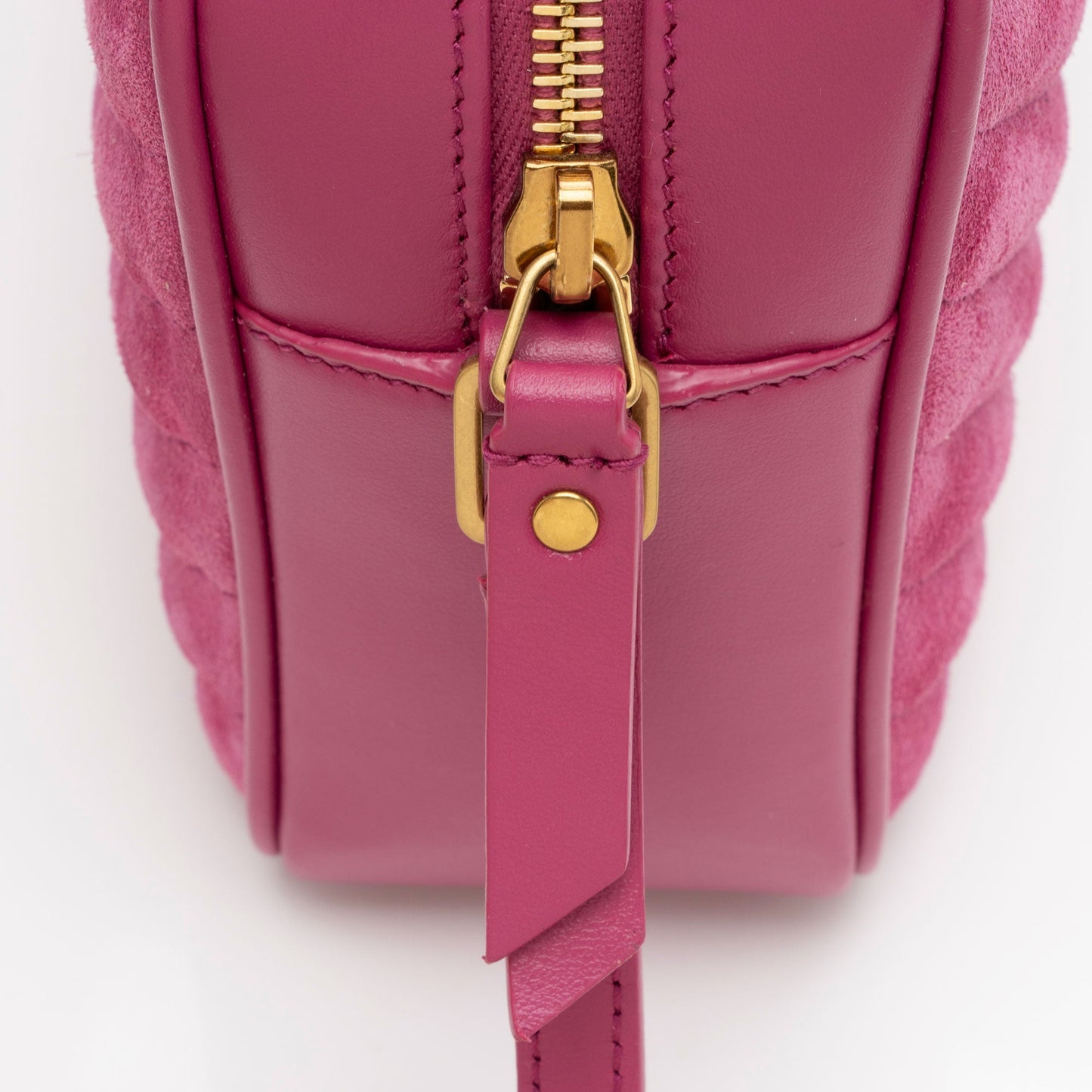 Saint Laurent Matelasse Suede Monogram Lou Camera Bag Y84S5Z