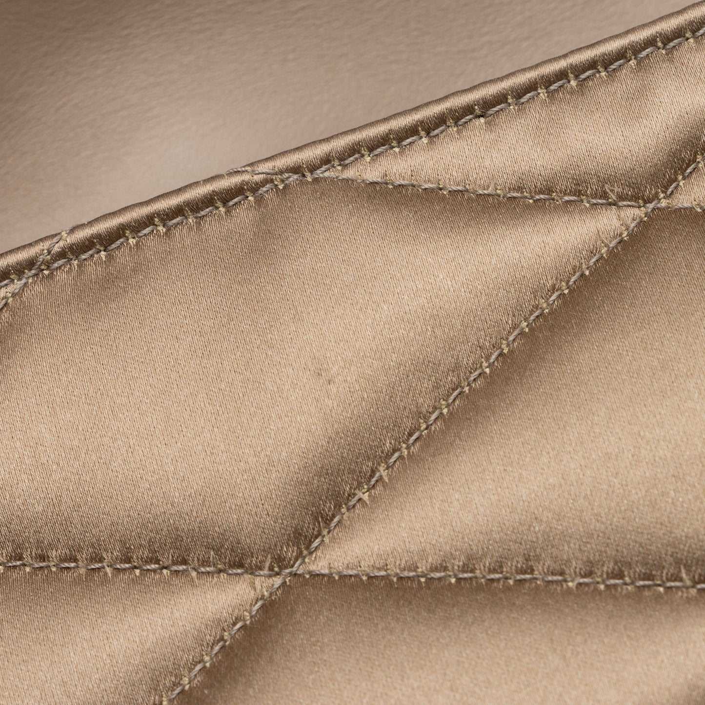Saint Laurent Metallic Quilted Satin Monogram Le 57 Hobo Ef16wM