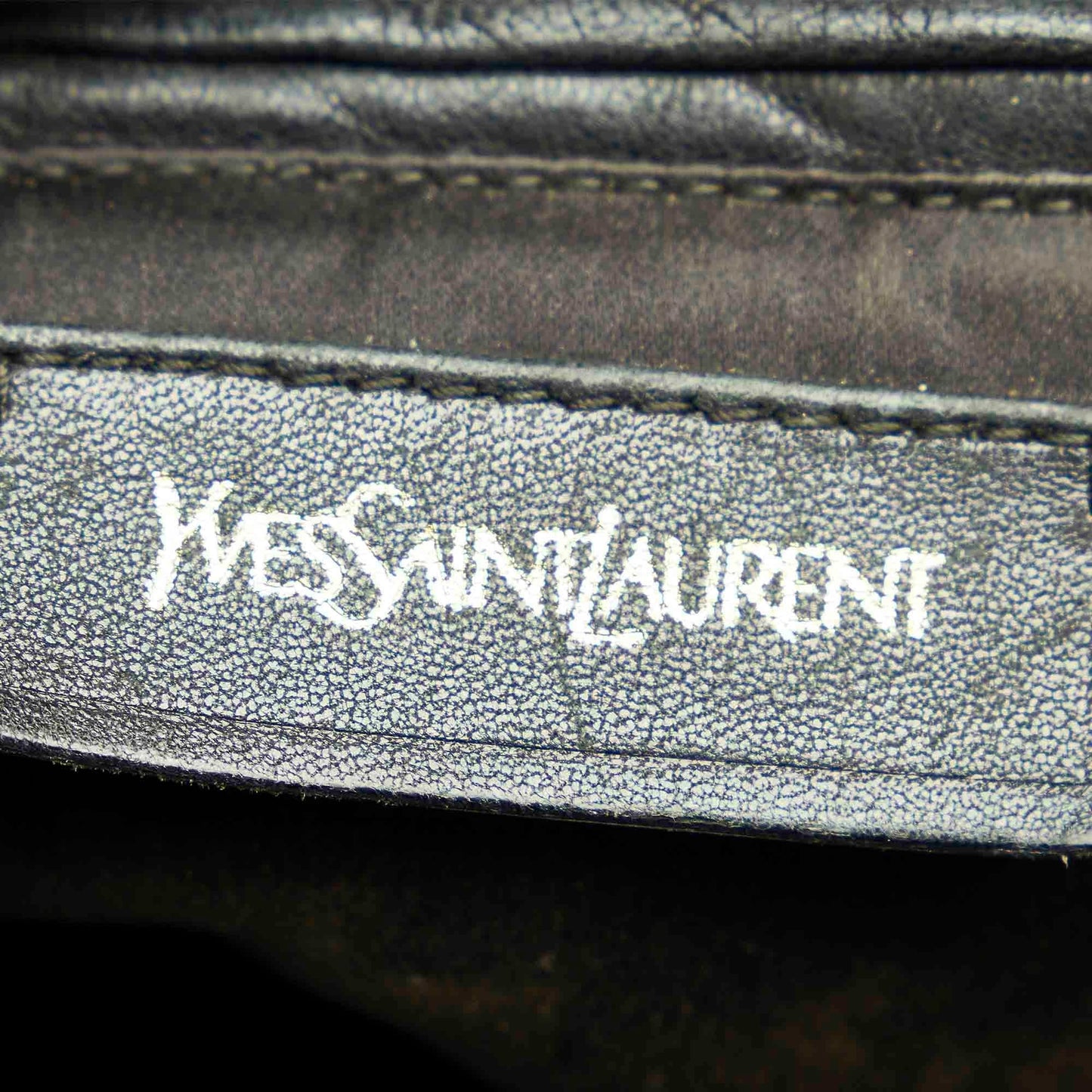 Saint Laurent Multy Leather Shoulder Bag (SHG-22513