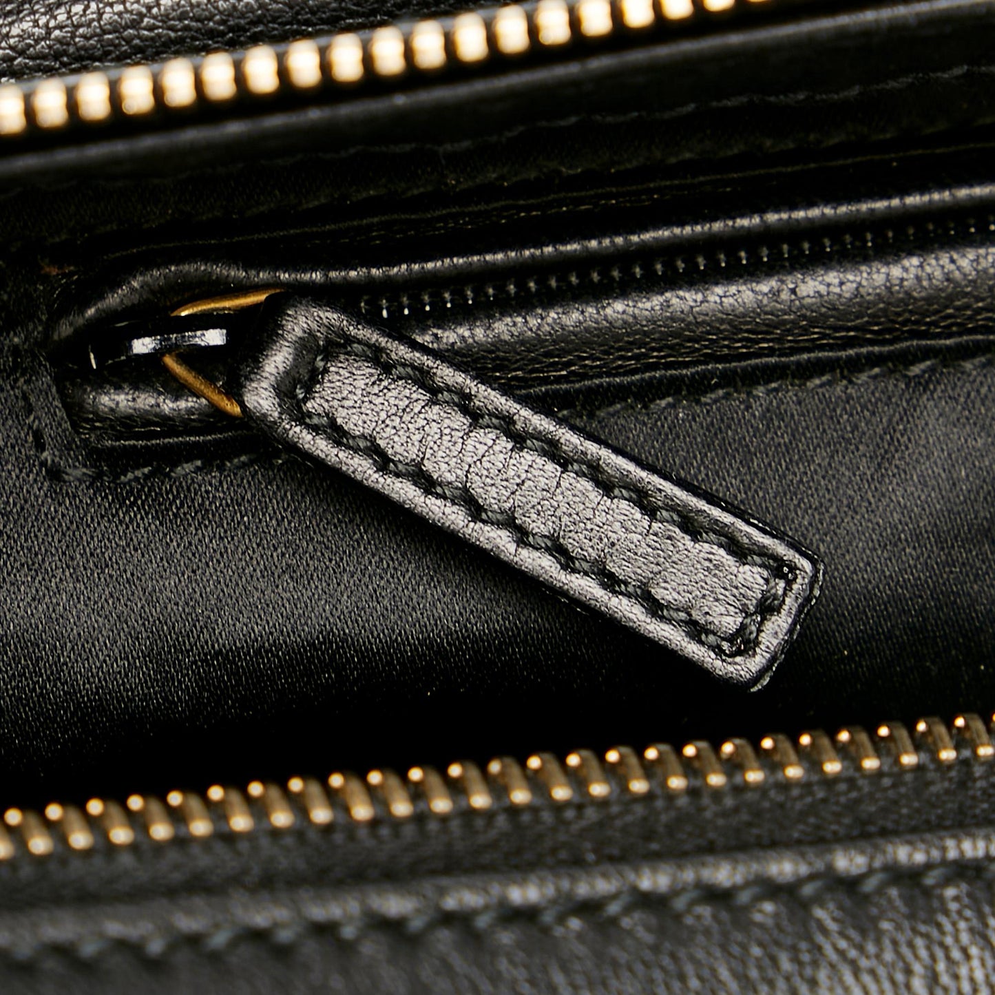 Saint Laurent Muse Leather Handbag (SHG-25735