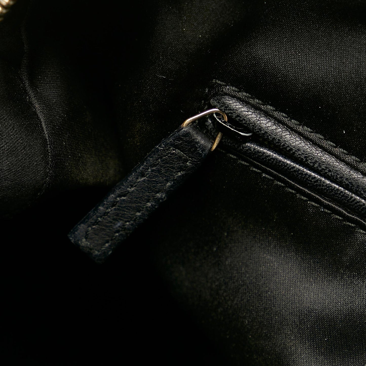 Saint Laurent Muse Leather Handbag (SHG-26478