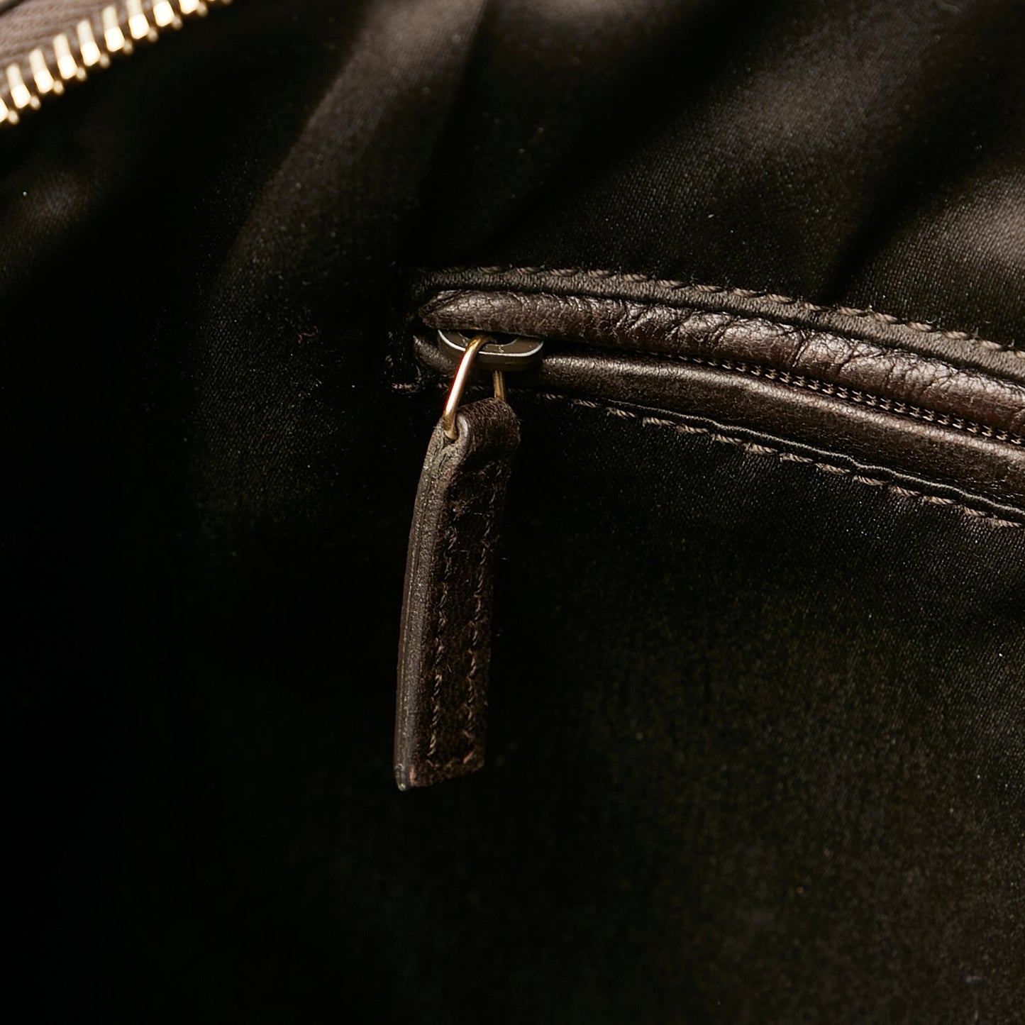 Saint Laurent Muse Leather Handbag (SHG-26554