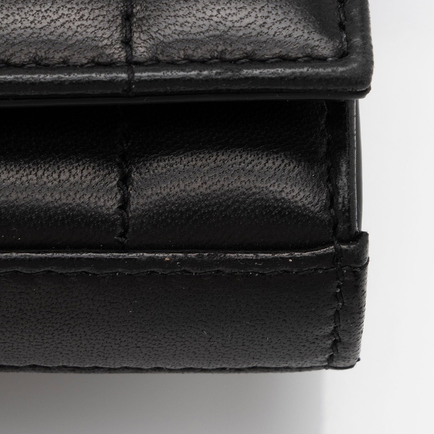 Saint Laurent Quilted Lambskin Monogram Cassandre Chain Wallet 4bOtX7