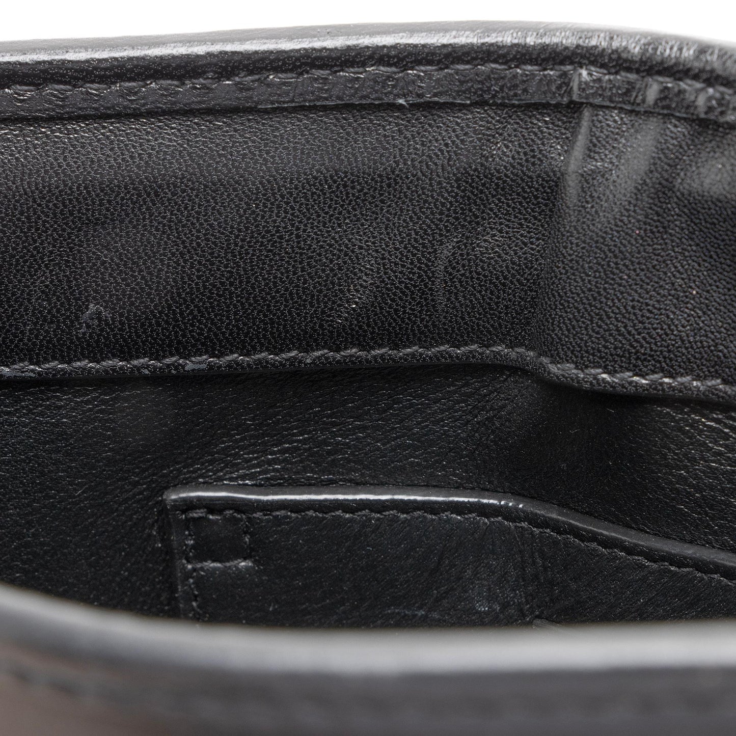 Saint Laurent Quilted Lambskin Monogram Victoire Baby Chain Clutch M6OIgU