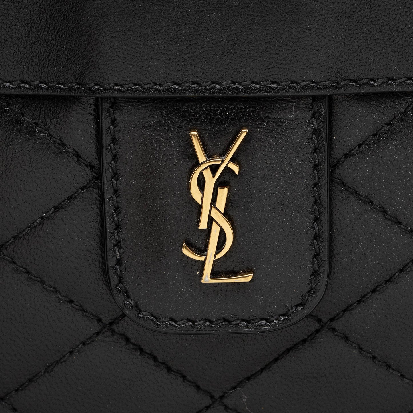 Saint Laurent Quilted Lambskin Monogram Victoire Baby Chain Clutch M6OIgU