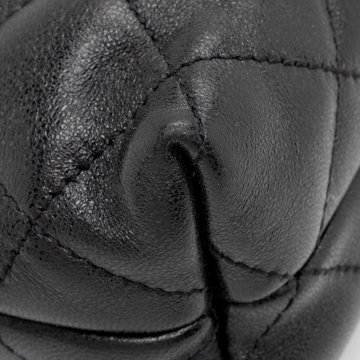 Saint Laurent Quilted Lambskin Pouch wmqUwV