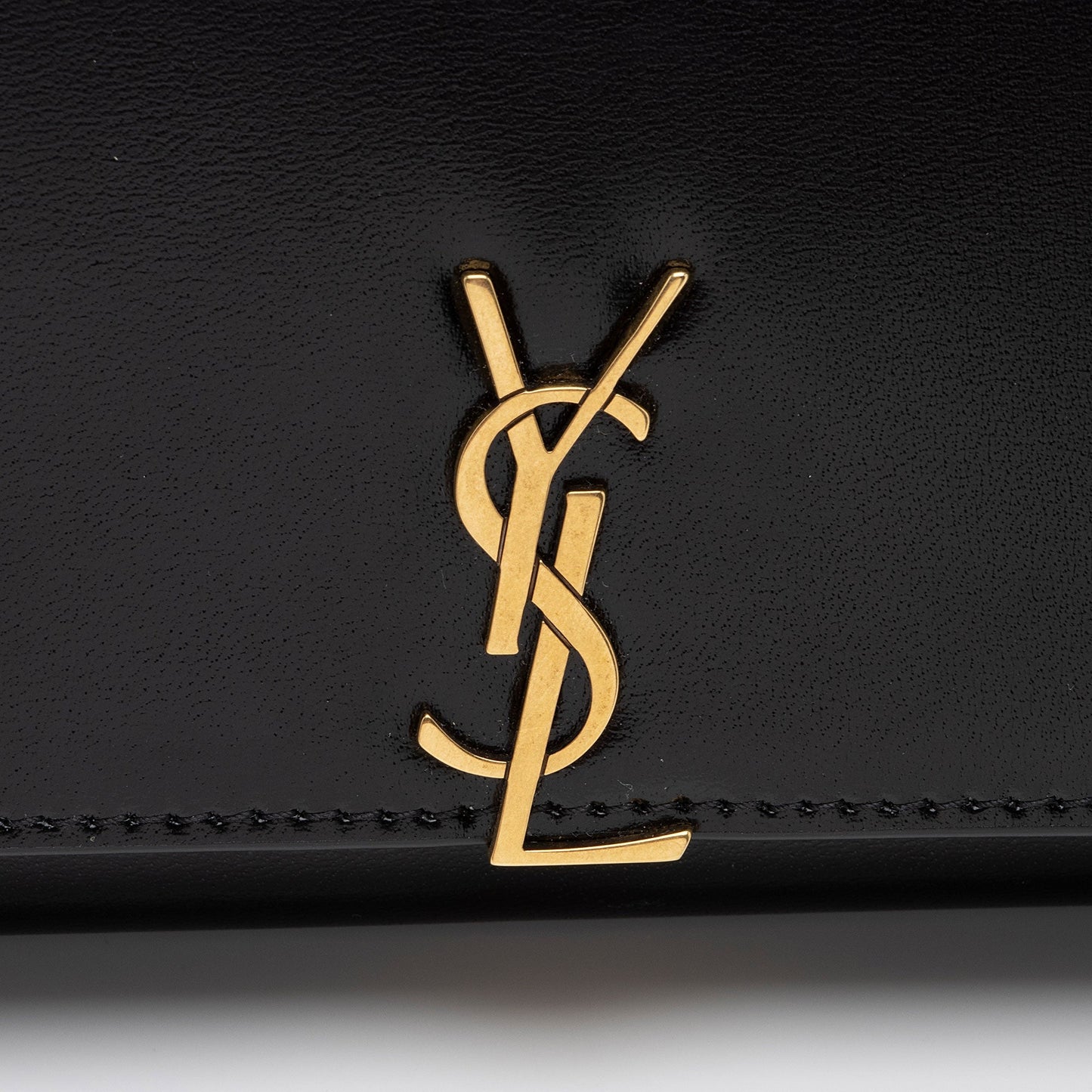 Saint Laurent Smooth Calfskin Monogram Cassandre Chain Wallet O6MCNA
