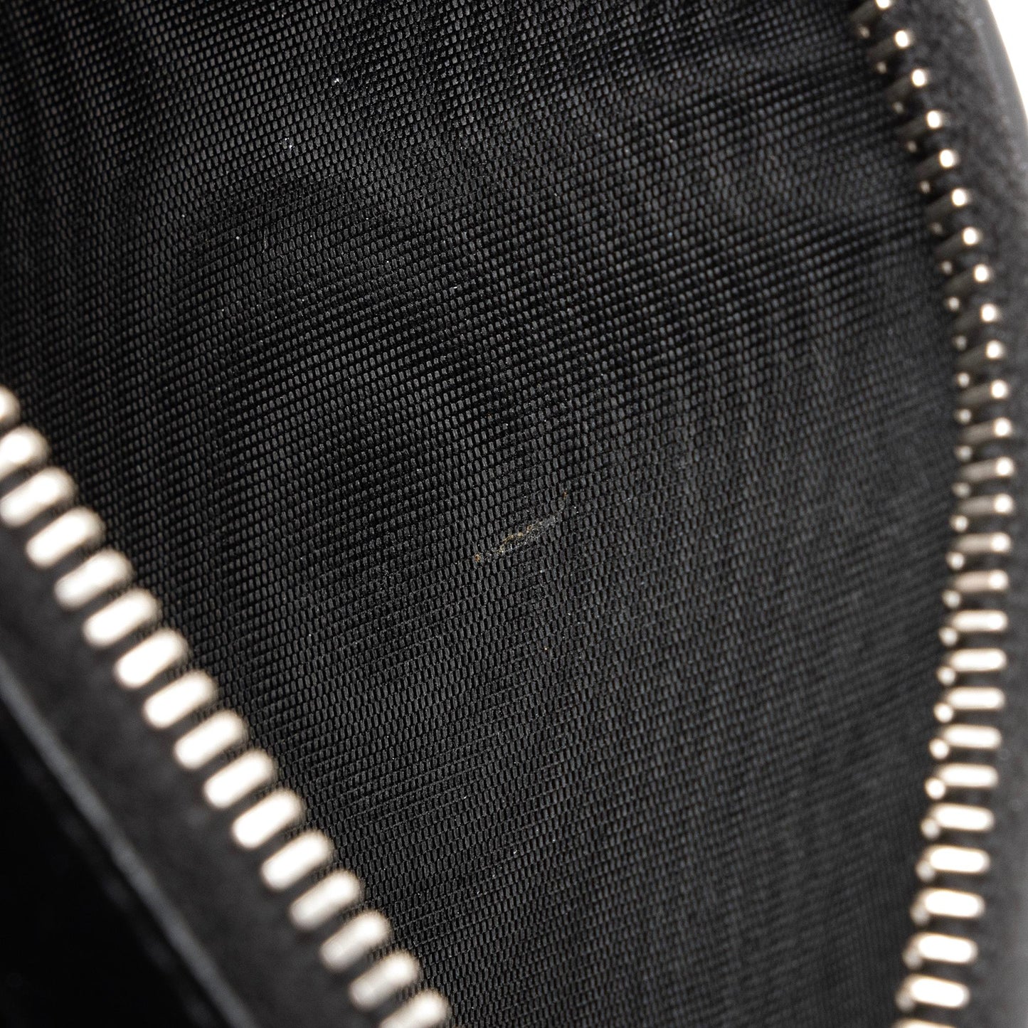 Saint Laurent Smooth Calfskin Monogram Sunset Mini Wallet on Chain Bag JIh0bZ