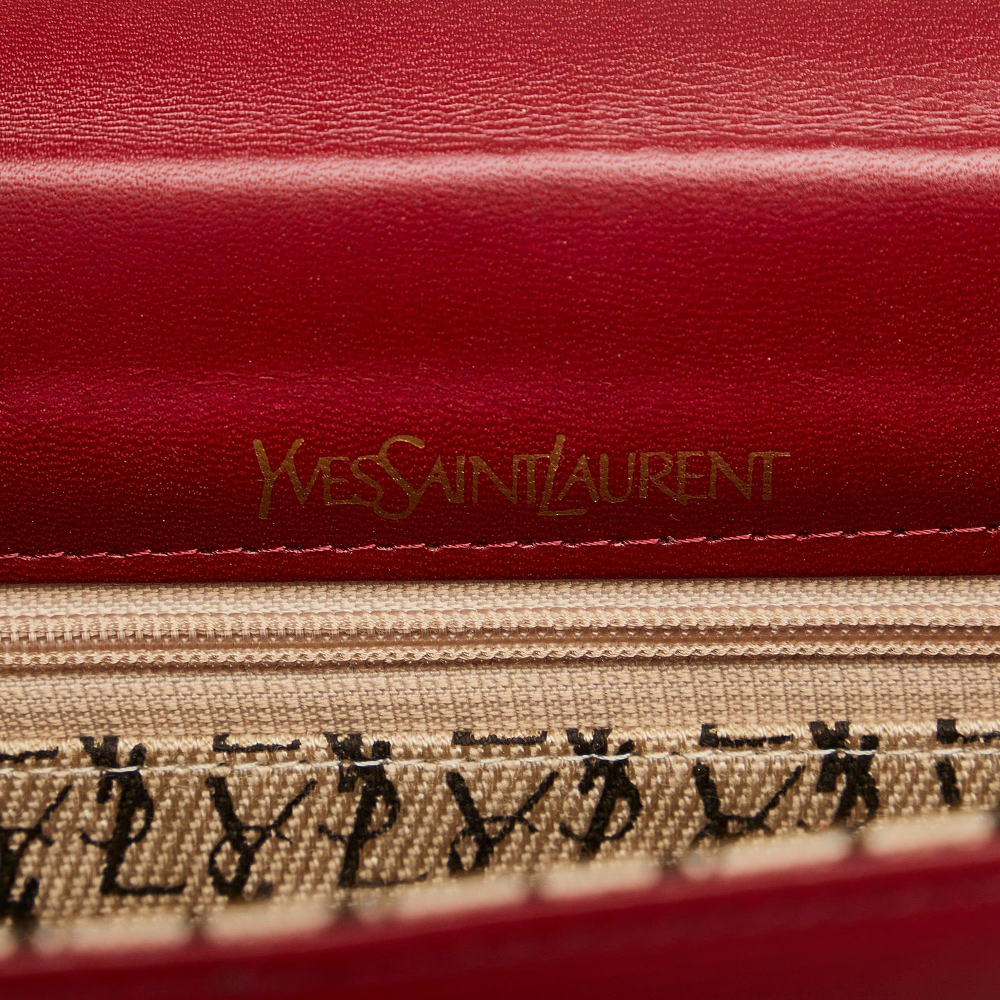 Saint Laurent Studded Leather Clutch Bag (SHG-ptOwqf
