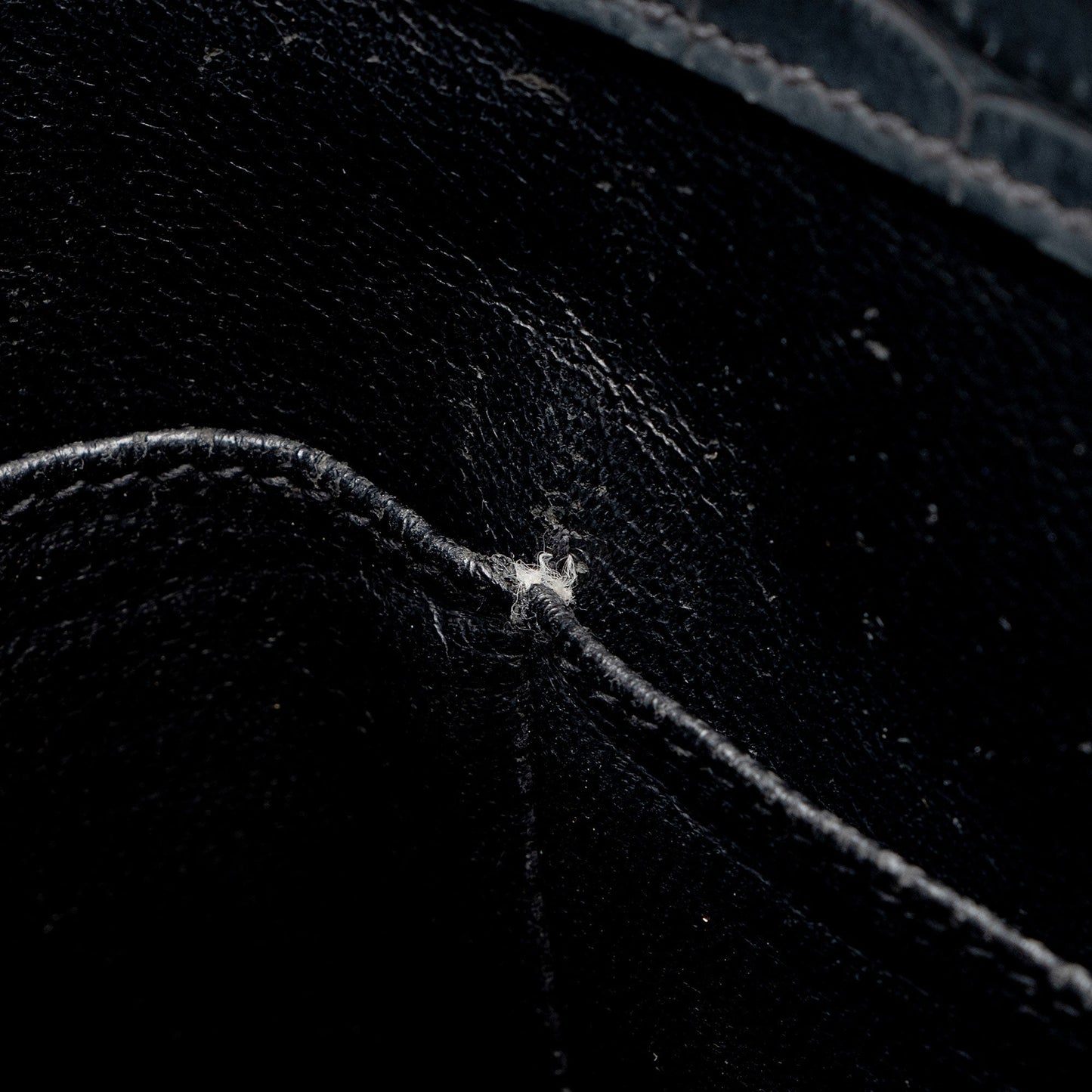 Saint Laurent Suede Croc Embossed Sac De Jour Small Tote KNTdV6