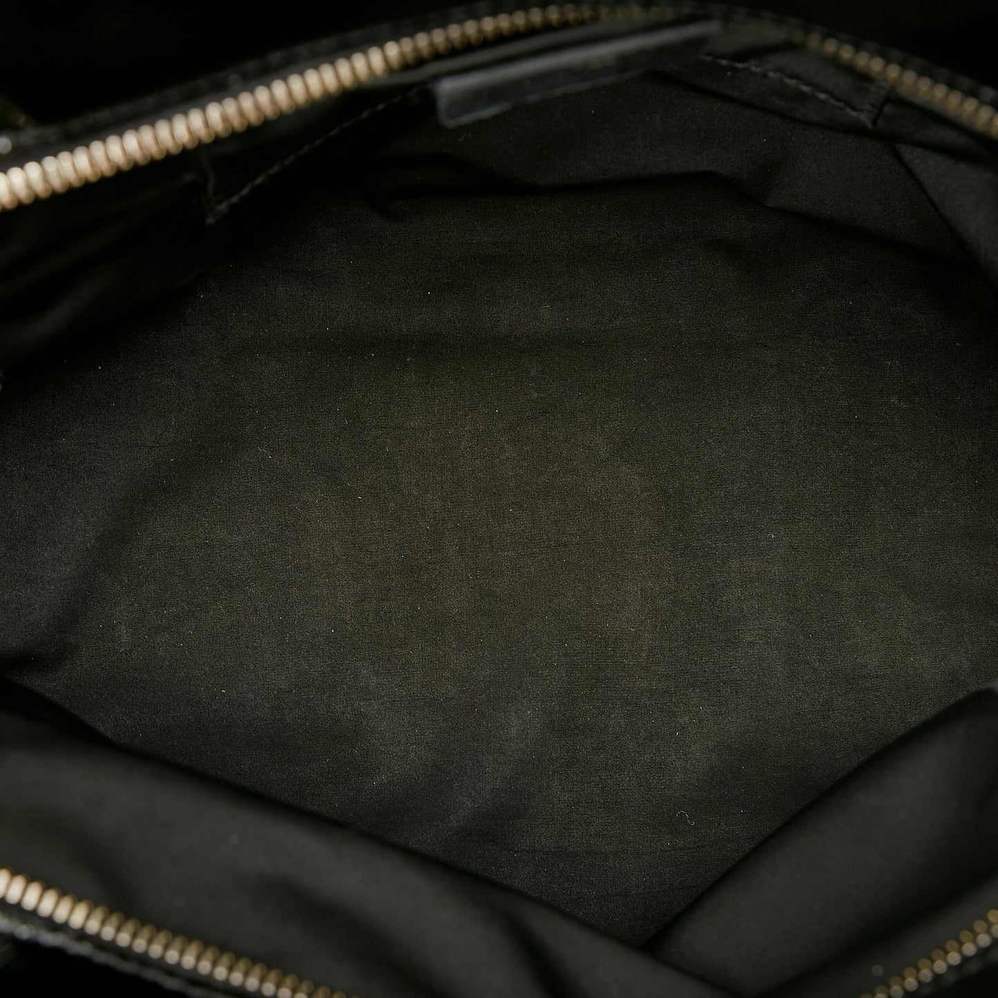 Saint Laurent Y Mail Patent Leather Handbag (SHG-25706