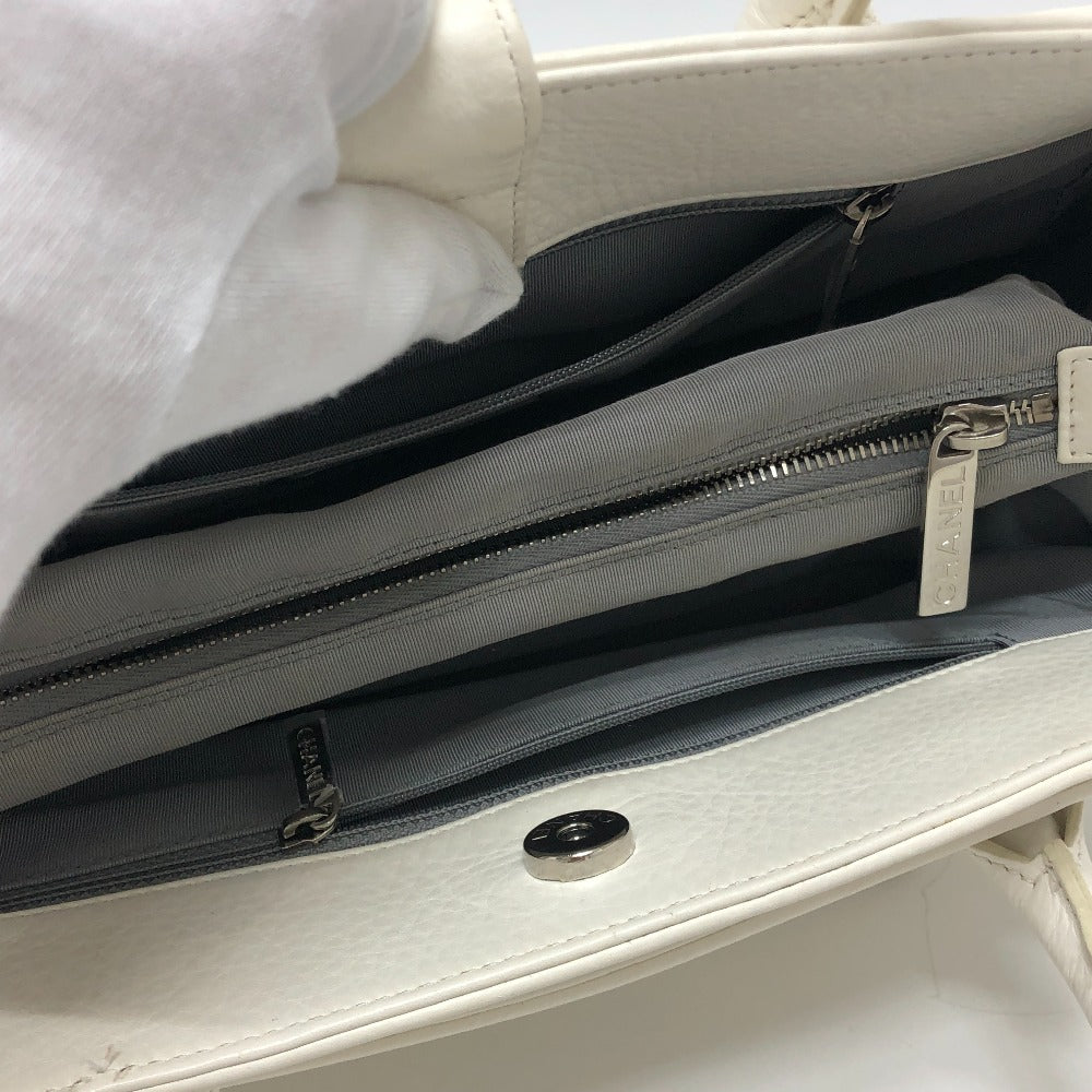 CHANEL Tote Bag A29293 leather white Executive Women Used