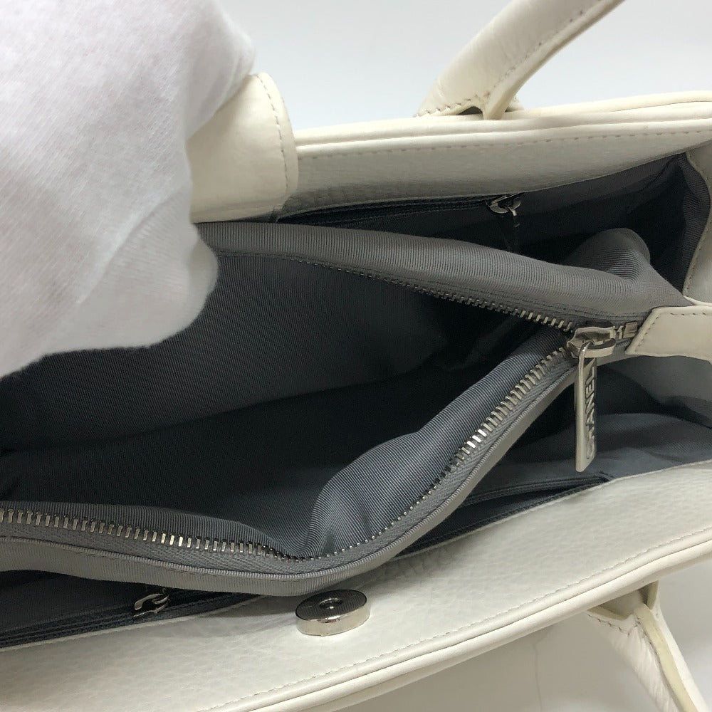 CHANEL Tote Bag A29293 leather white Executive Women Used