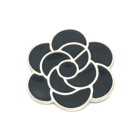 CHANEL Brooch 98Ｐ metal Black x Silver Metal Camelia