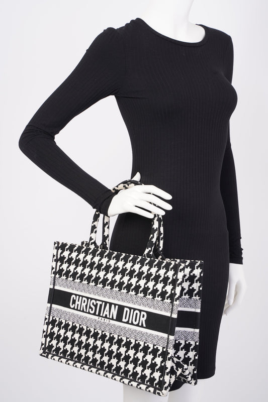 Christian Dior Houndstooth Book Tote Black / White Canvas Medium