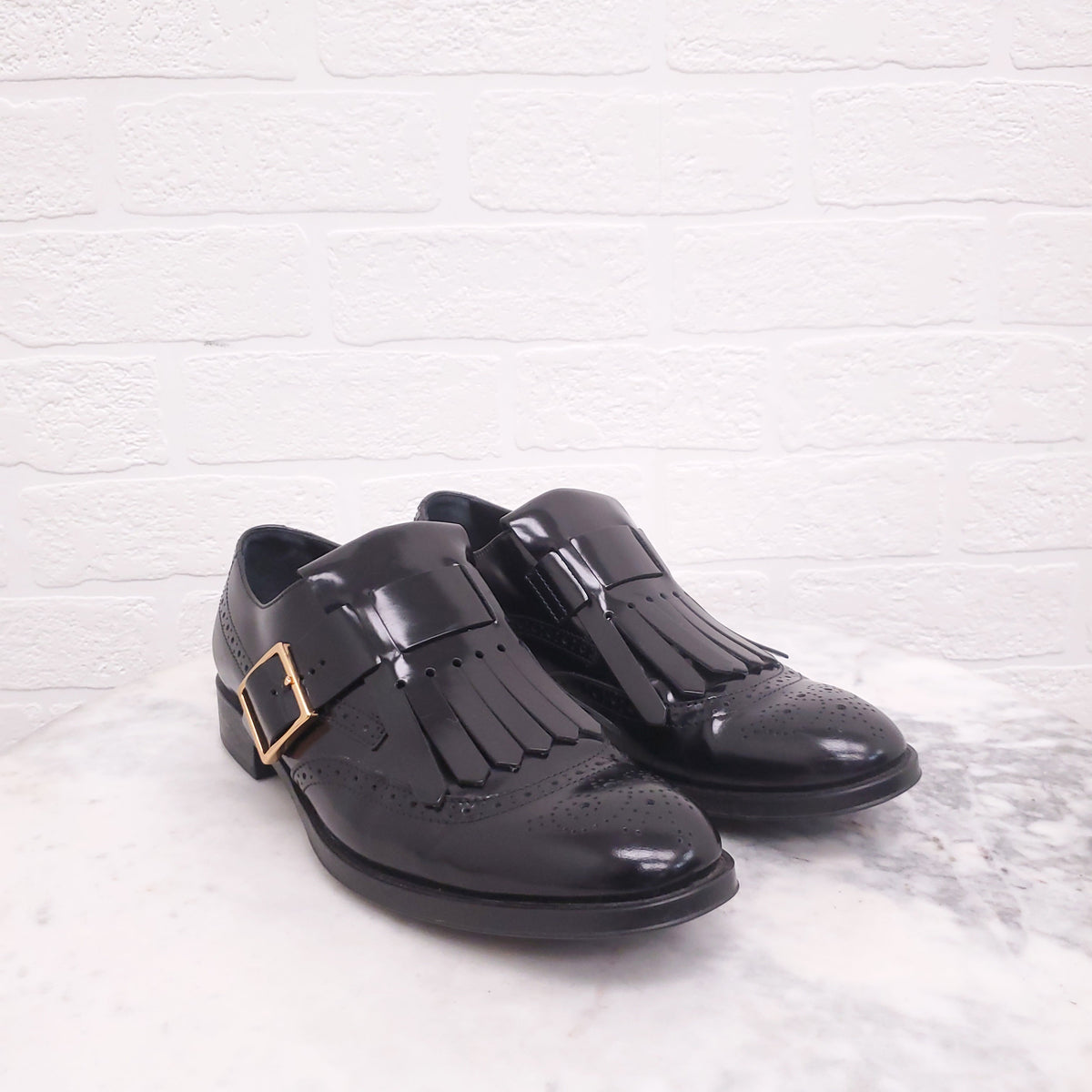TODS BLACK SPECTATORS WITH BUCKLE - SIZE 7.5