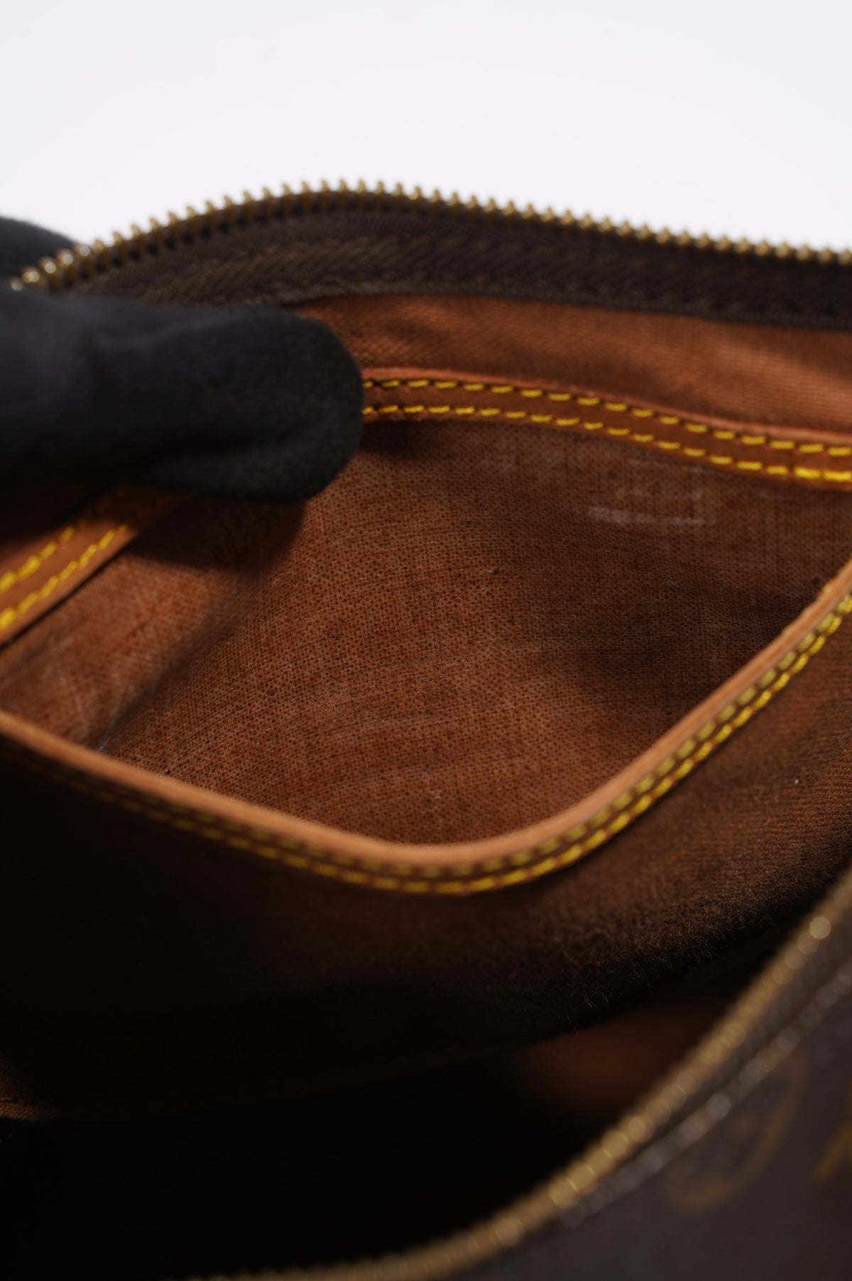 Louis Vuitton Speedy Monogram Canvas 35