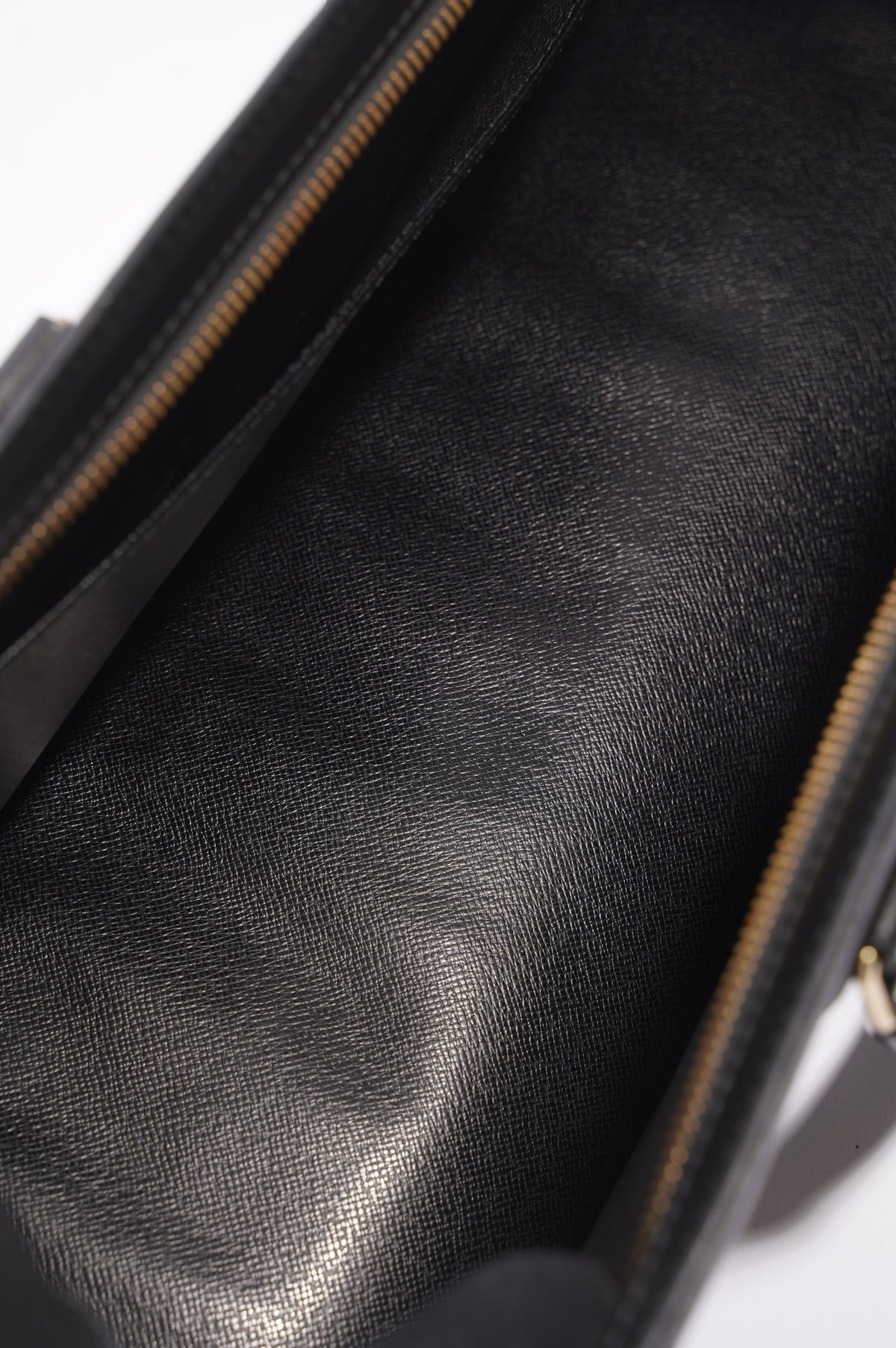 Louis Vuitton Sac Triangle Black Epi Leather
