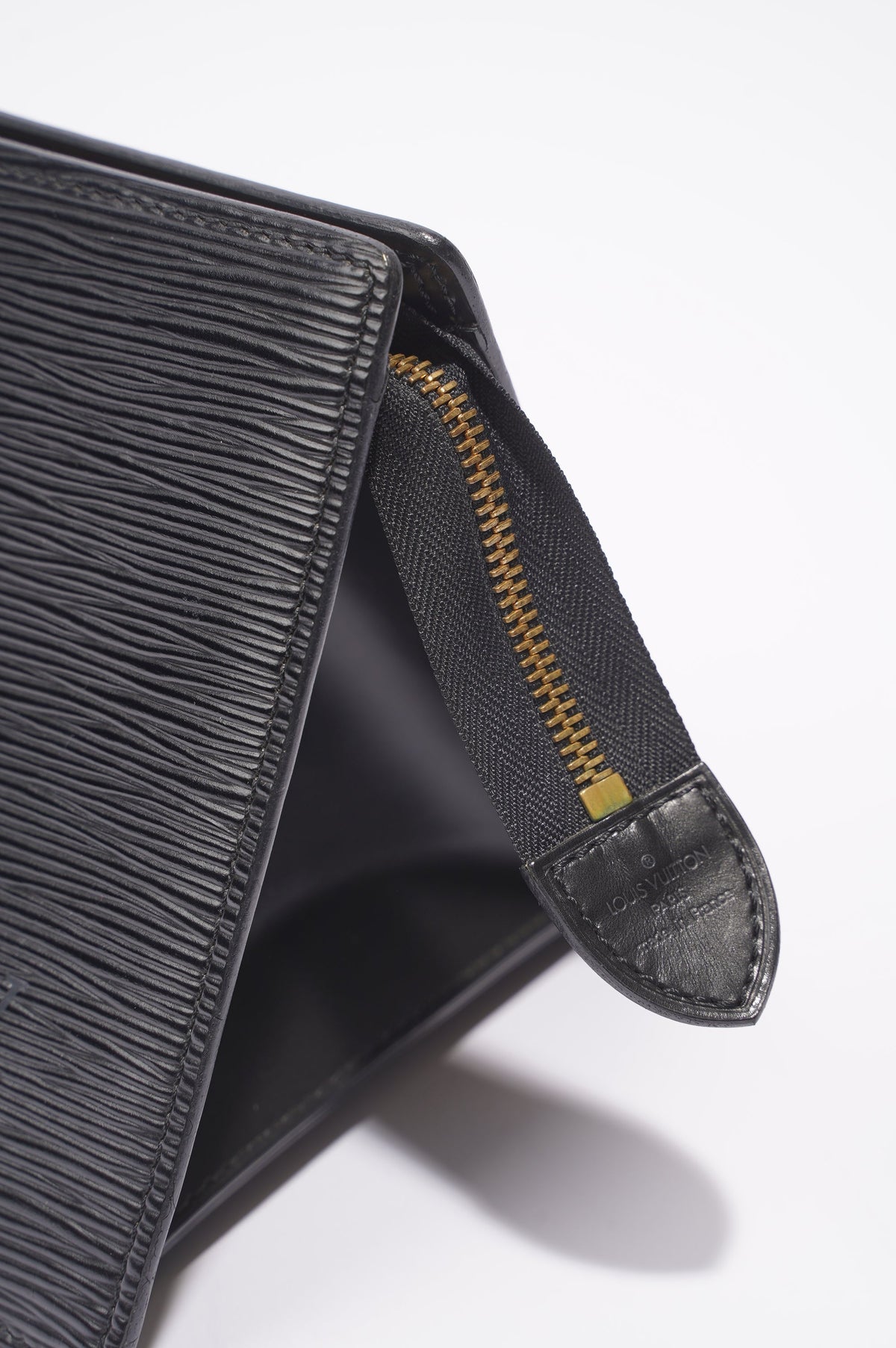 Louis Vuitton Sac Triangle Black Epi Leather
