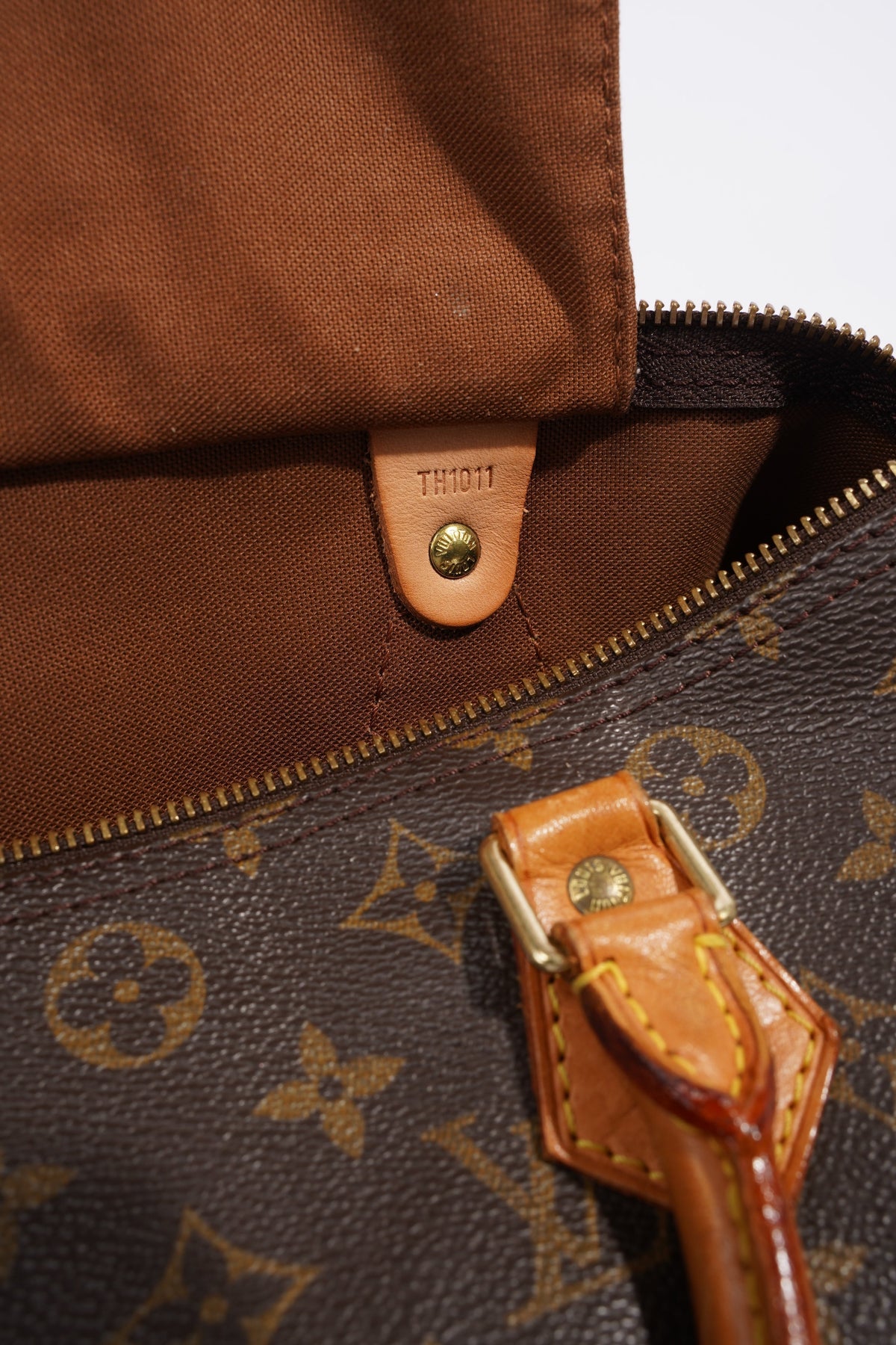 Louis Vuitton Speedy Monogram Canvas 30