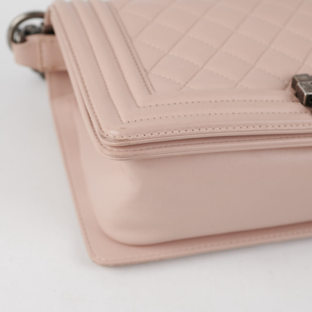 Chanel Quilted Boy Old Medium Light Pink