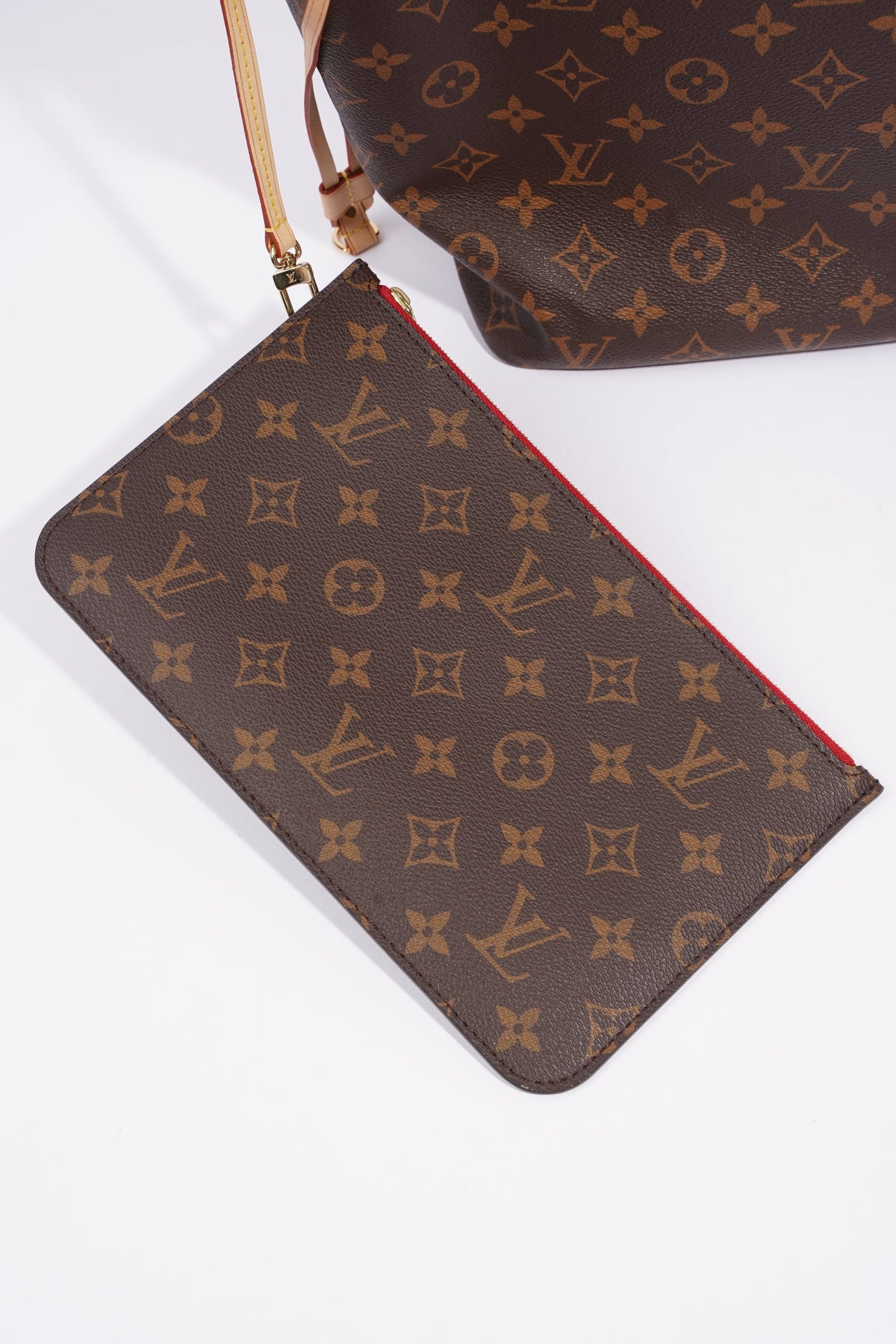 Louis Vuitton Neverfull Monogram Coated Canvas MM