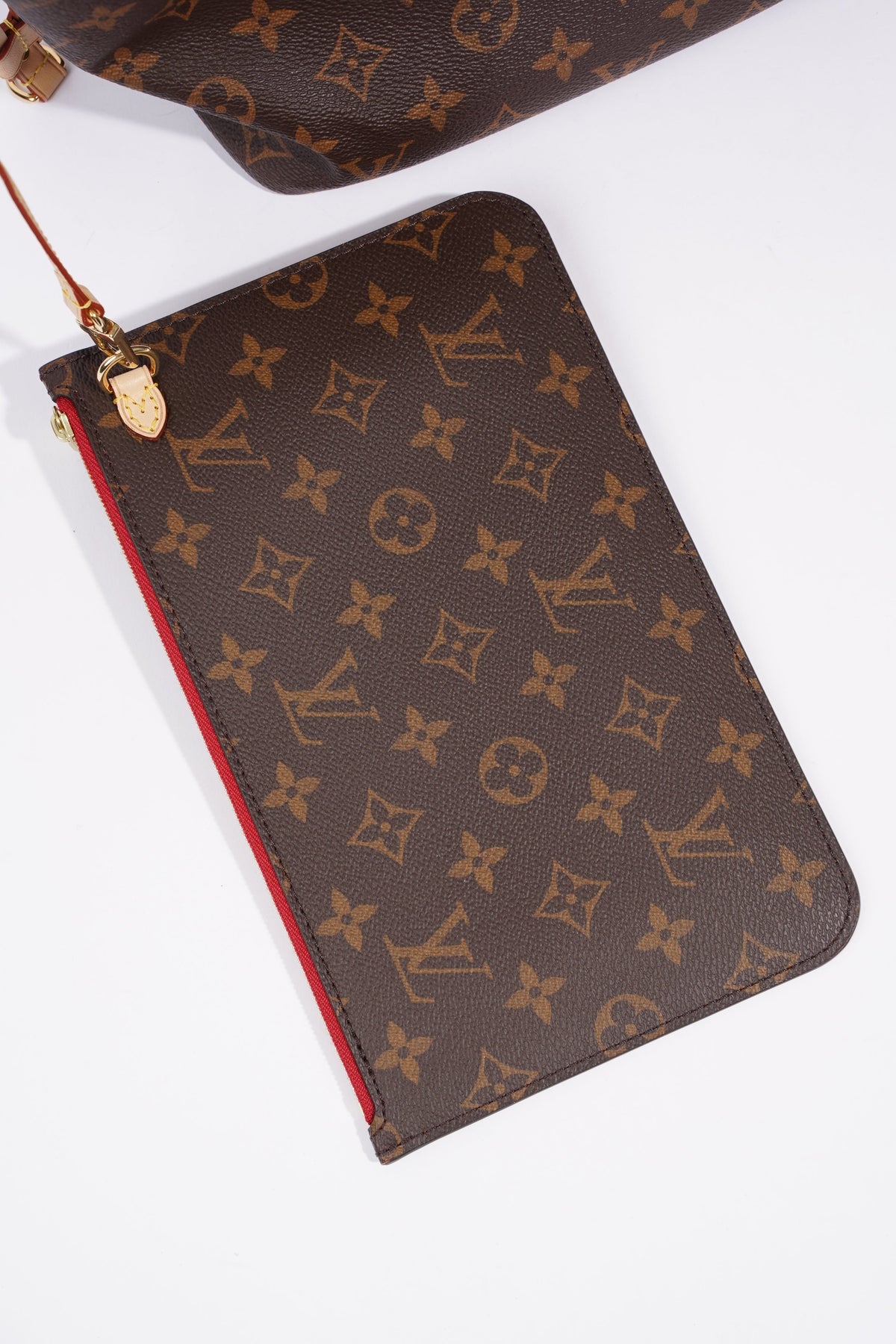 Louis Vuitton Neverfull Monogram Coated Canvas MM