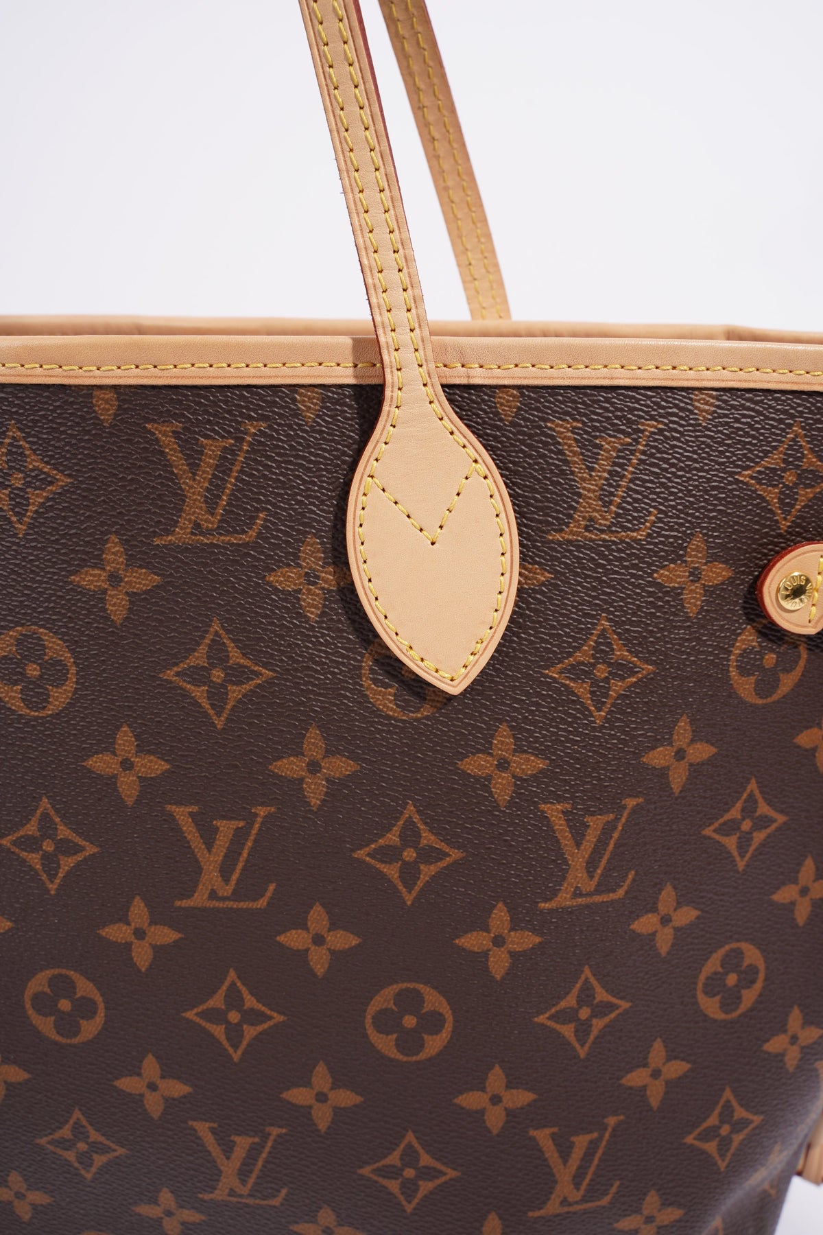 Louis Vuitton Neverfull Monogram Coated Canvas MM