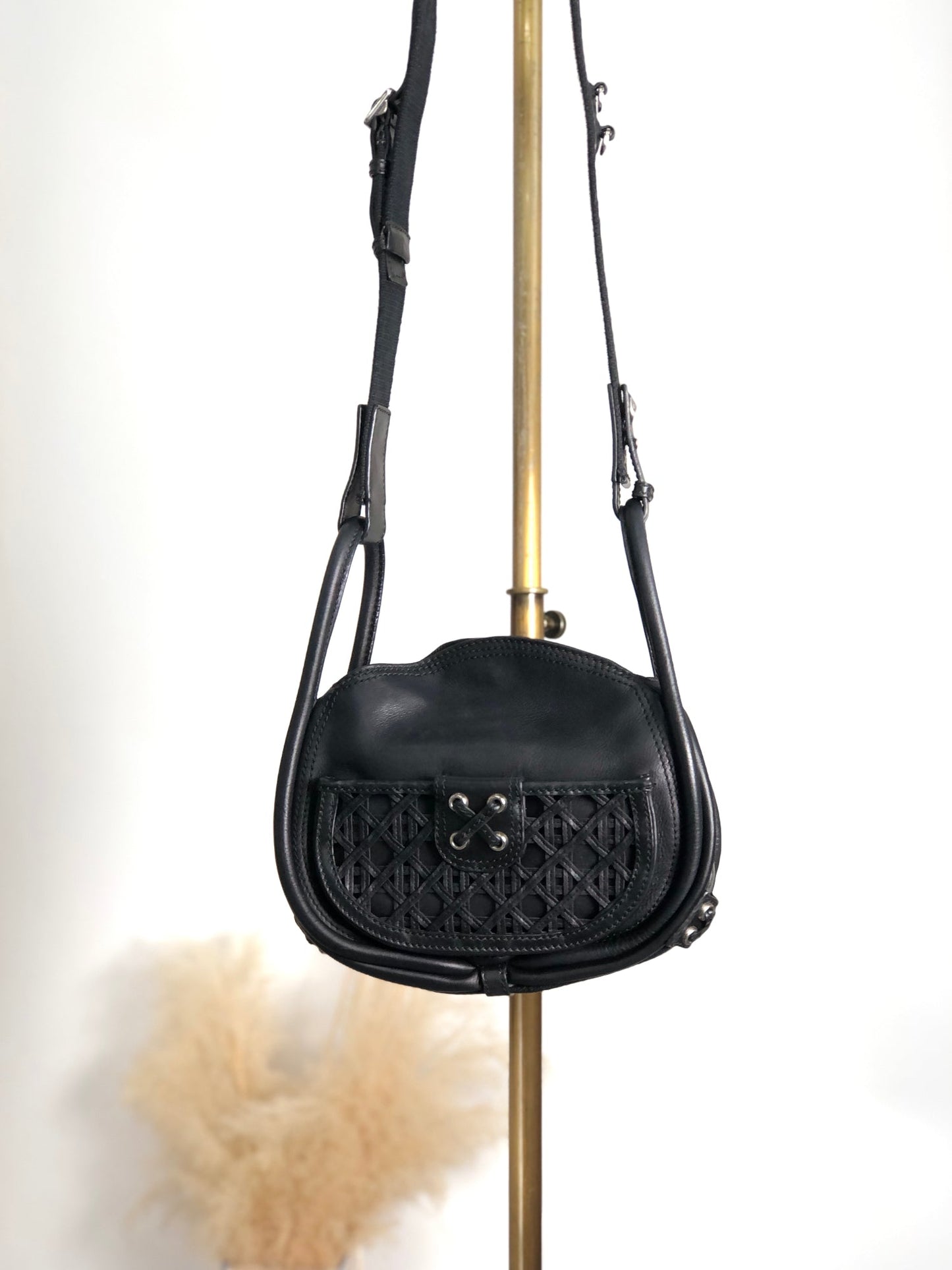 Christian Dior Cannage Round Shoulder bag Black Vintage kb2urx