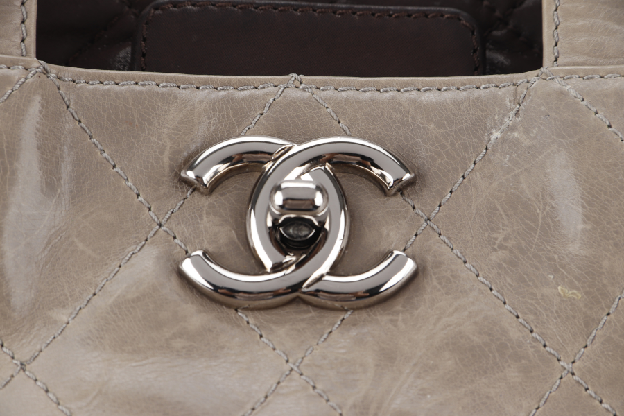 CHANEL TWO WAY TOTE BAG (12995xxxx) GREY MEDIUM EDGE CALFSKIN SILVER HARDWARE NO DUST COVER