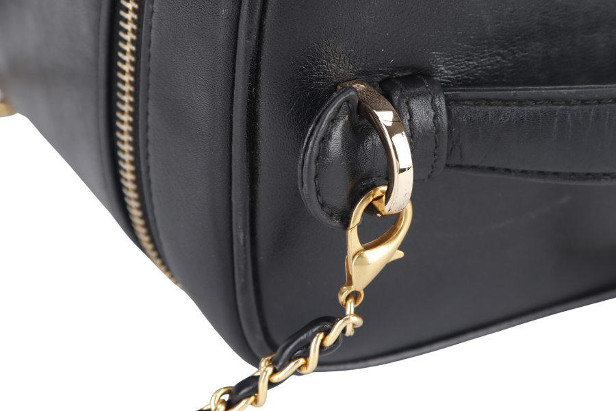CHANEL VINTAGE VANITY CASE (411xxxx) BLACK LAMBSKIN LEATHER GOLD HARDWARE WITH THIRD PARTY CHAIN, COMPARTMENT AND
