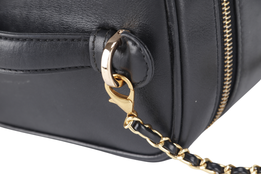 CHANEL VINTAGE VANITY CASE (411xxxx) BLACK LAMBSKIN LEATHER GOLD HARDWARE WITH THIRD PARTY CHAIN, COMPARTMENT AND