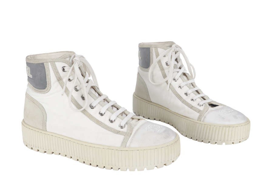 CHANEL SPORTS STREET STYLE HANDMADE LOGO SNEAKERS WHITE SIZE 41 WITH DUST COVER