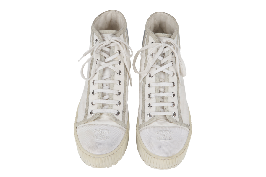 CHANEL SPORTS STREET STYLE HANDMADE LOGO SNEAKERS WHITE SIZE 41 WITH DUST COVER