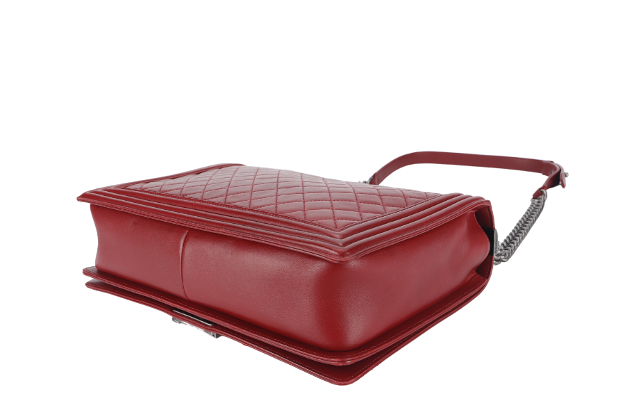 CHANEL LEBOY LARGE RED LAMBSKIN LEATHER RUTHENIUM HARDWARE (1837xxxx) WITH  AND DUST COVER