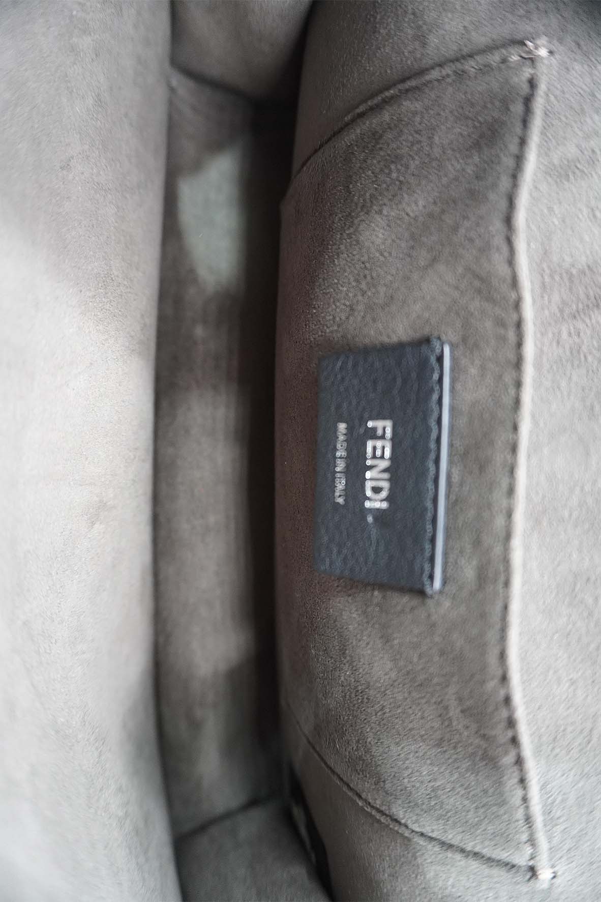 Toy N/S Avec Tass Shopping Tote Tan