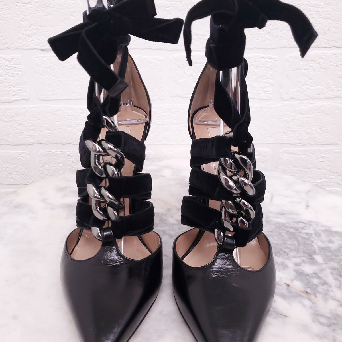 VALENTINO BLACK LEATHER AND VELVET CHAIN HEELS - SIZE 37