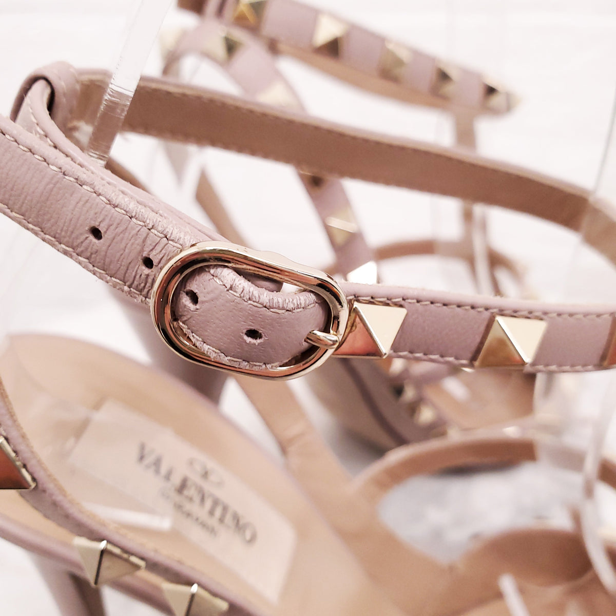 VALENTINO DUSTY ROSE PATENT ROCKSTUD HEELS - SIZE 39