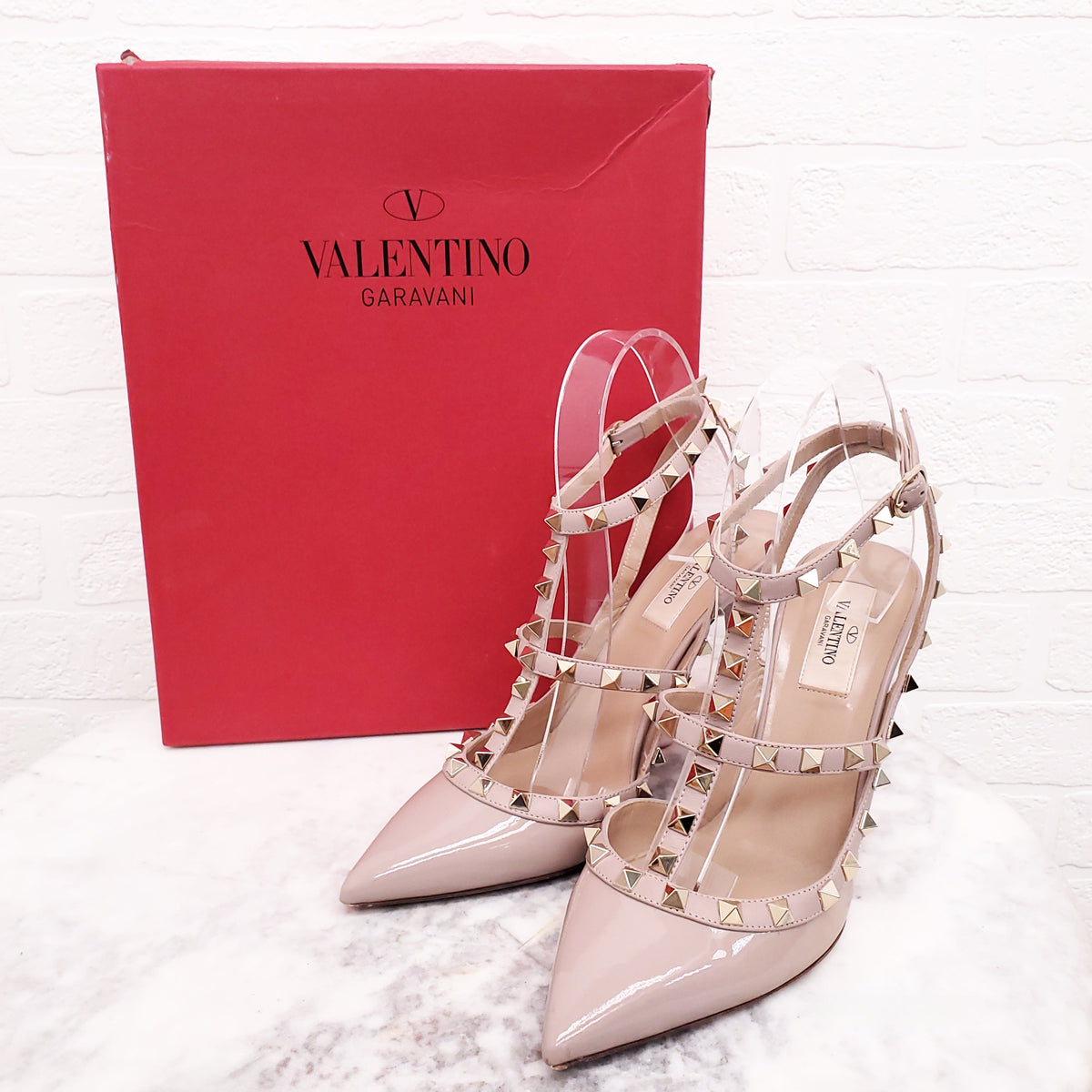 VALENTINO DUSTY ROSE PATENT ROCKSTUD HEELS - SIZE 39