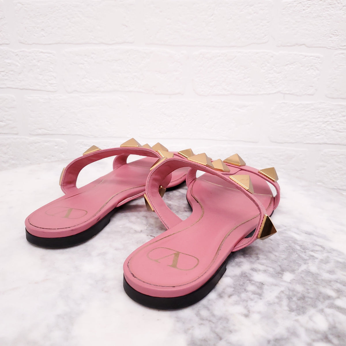 VALENTINO PINK ROMAN ROCKSTUD SANDALS - SIZE 37