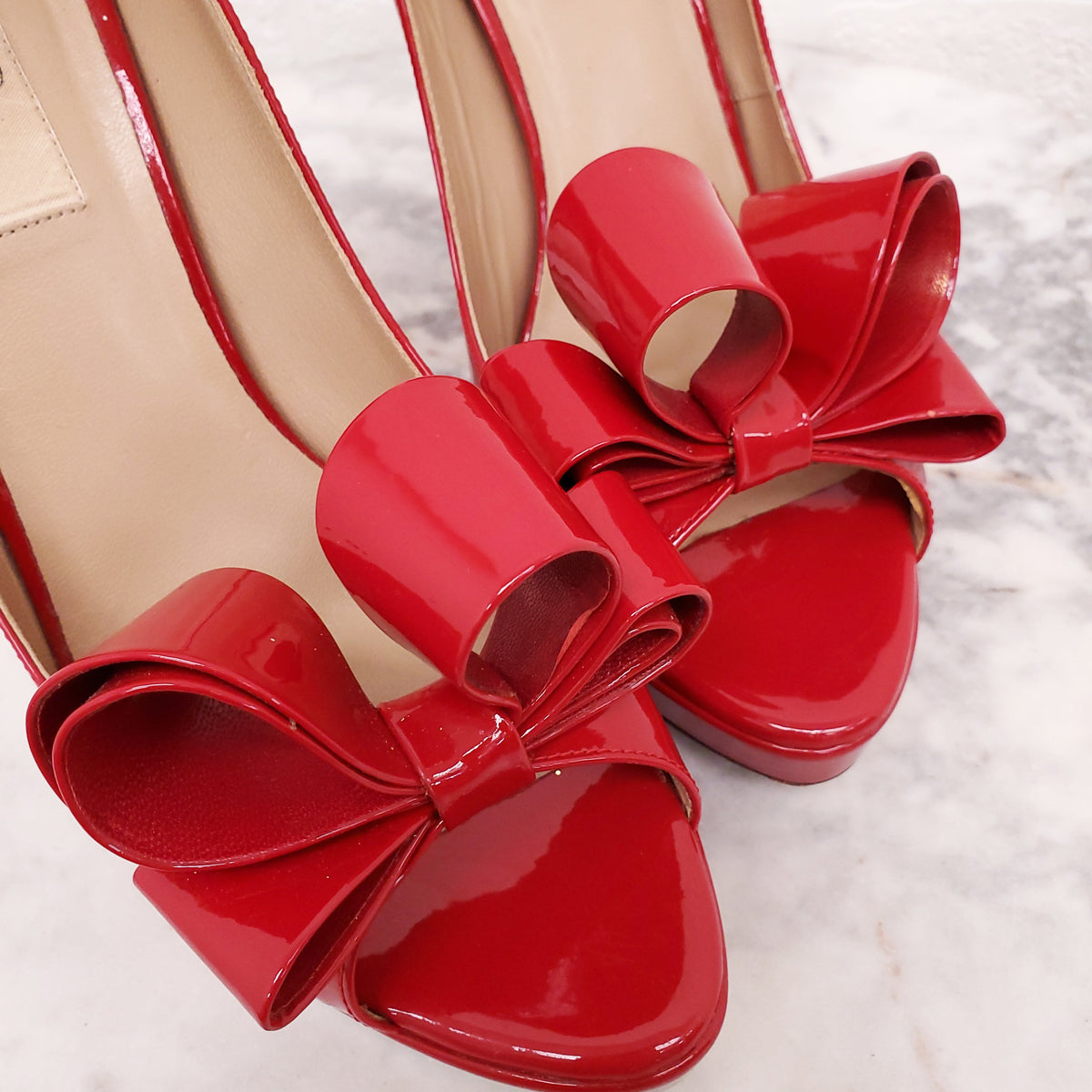 VALENTINO RED PATENT BOW HEELS - SIZE 39