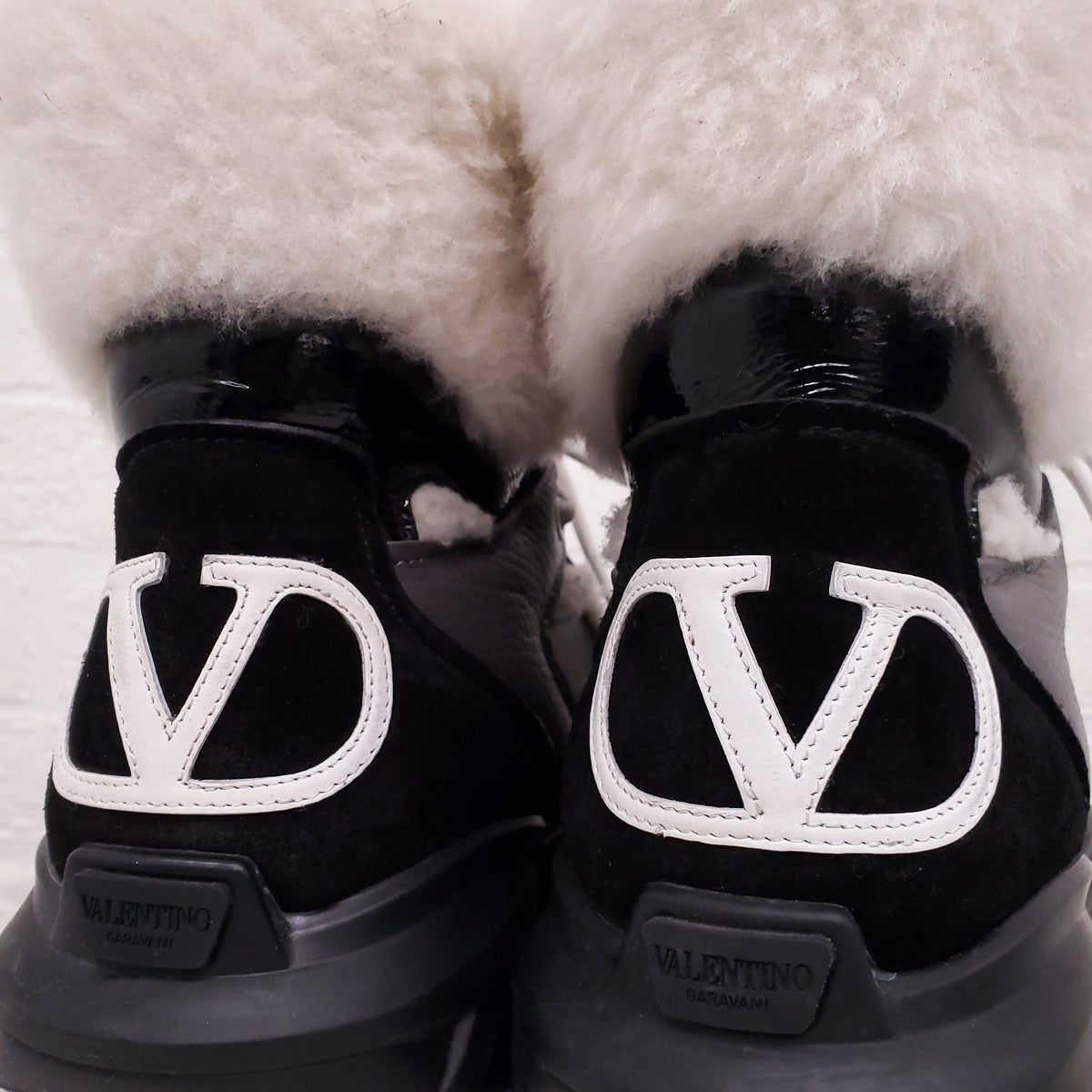 VALENTINO V SHEARLING BOOTS - SIZE 39.5