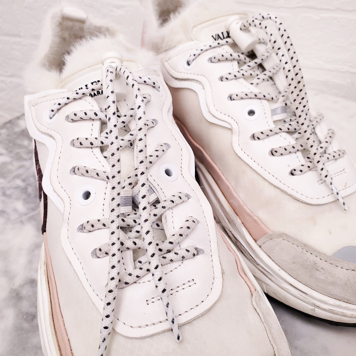 VALENTINO WHITE AND PINK FUZZY VLOGO SNEAKERS - SIZE 37