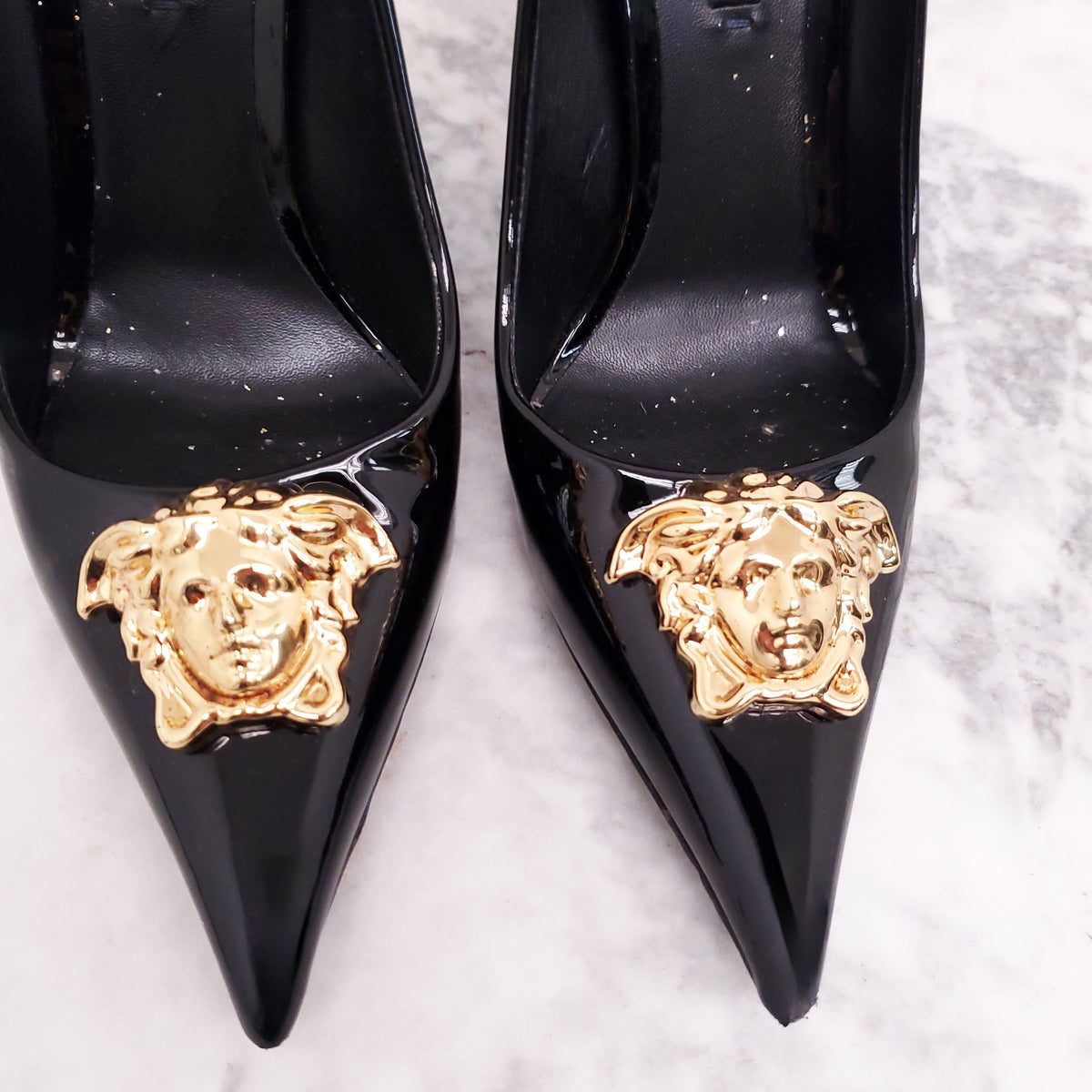 VERSACE BLACK PATENT LEATHER MEDUSA HEELS - SIZE 37